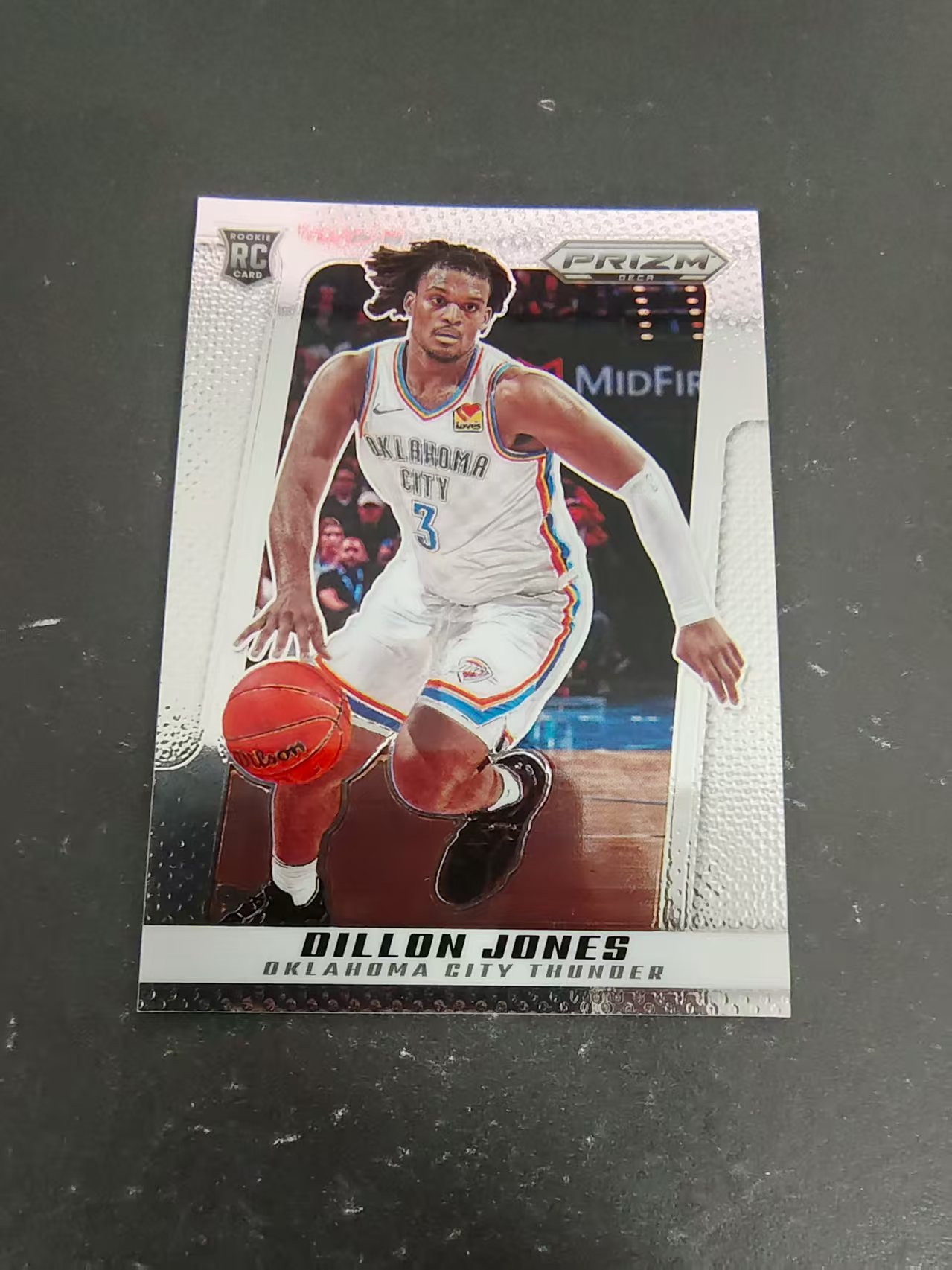 【可合并,不累计】2024-25 Panini Prizm Deca Dillon Jones 复刻PZ 新秀RC 狄龙 琼斯 雷霆 划痕 边角瑕疵 #75