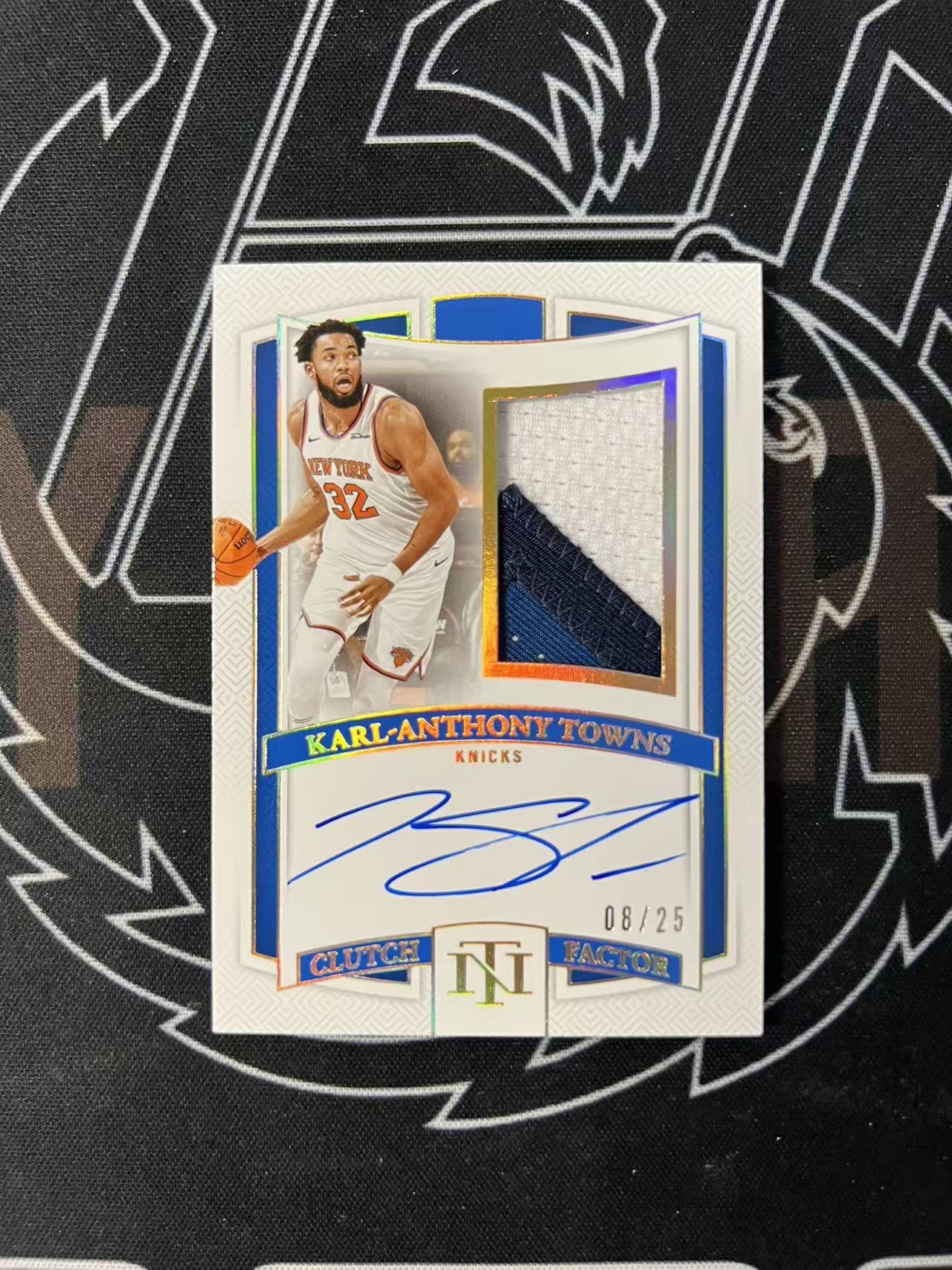 2024-25 Panini National Treasures Karl Anthony Towns 【UTF球星卡】fr4 唐斯 国宝 25编 大窗暴力落场物料 签字 卡签 纽约皮 通行卡品