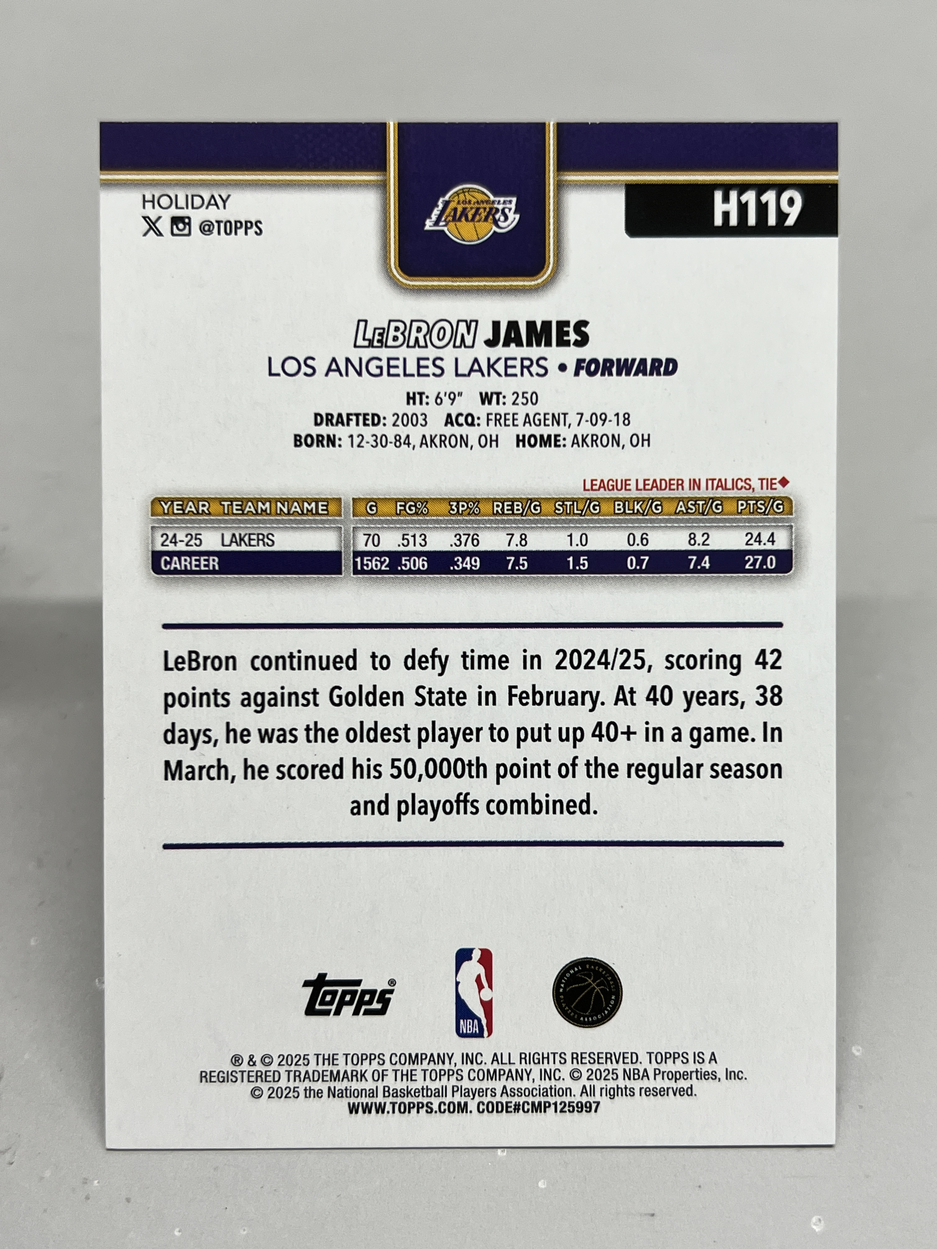 2025 Topps Holiday Lebron James【挂机拍卖】湖人 詹姆斯 小皇帝 base 假日 圣诞节 #119 卡品如图 收藏 凑套