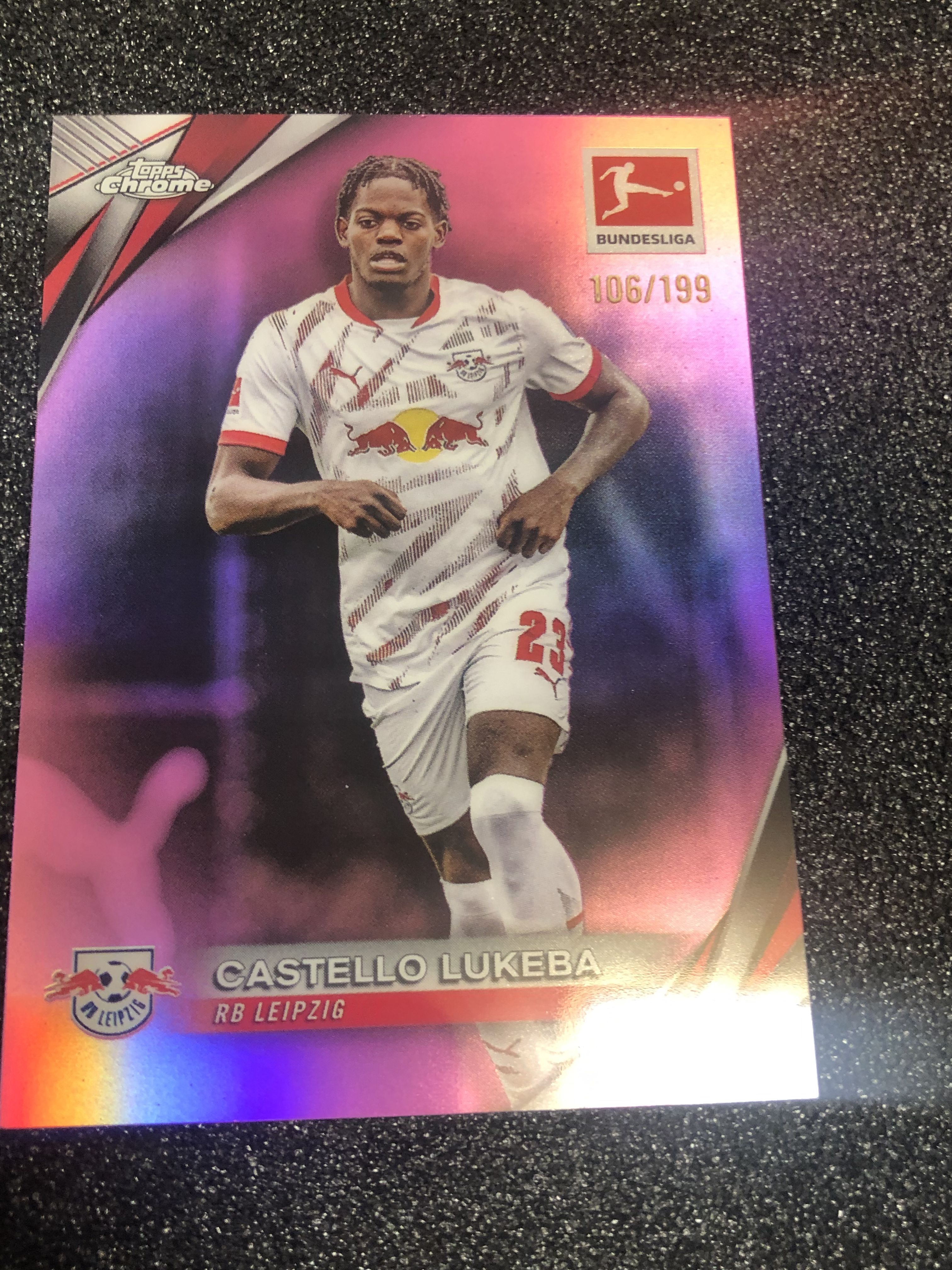 2024-25 Topps Chrome Castello Lukeba 德甲tc 卢克巴 法国 莱比锡红牛 199编 粉折 106/199 卡品如图 凑套收藏必备