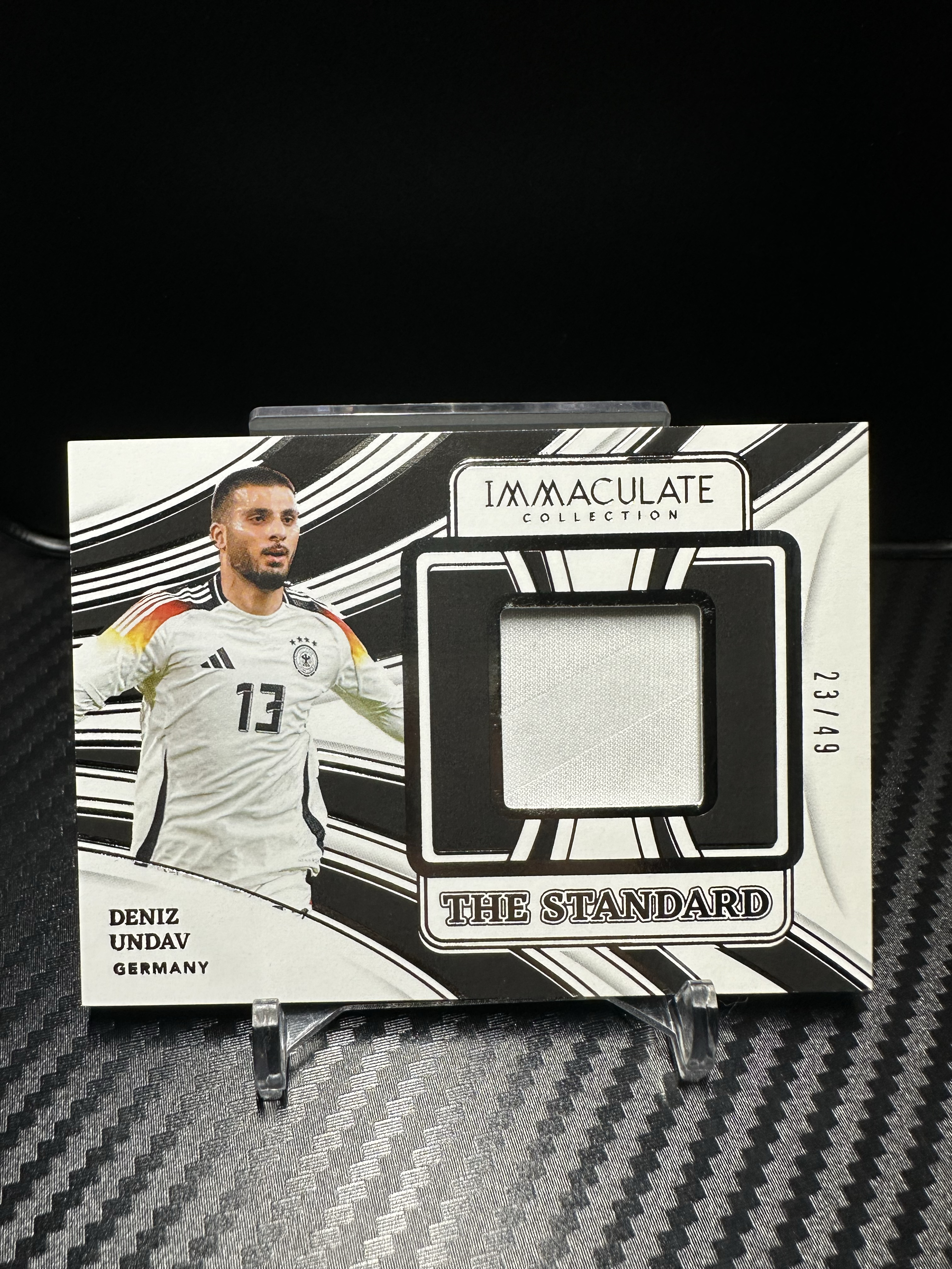 2025 Panini Immaculate Deniz Undav 昂达夫23/49编 单窗球衣Patch切割 德国国家队选图 爱咪咪高端系列 卡品如图 穆夏拉 维尔茨队友 斯图加特收藏凑套