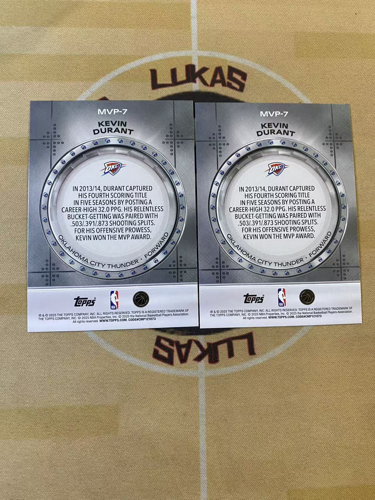 撸卡厮 2025 Topps 杜兰特 mvp 奖杯年 2张 银折 打包(za)
