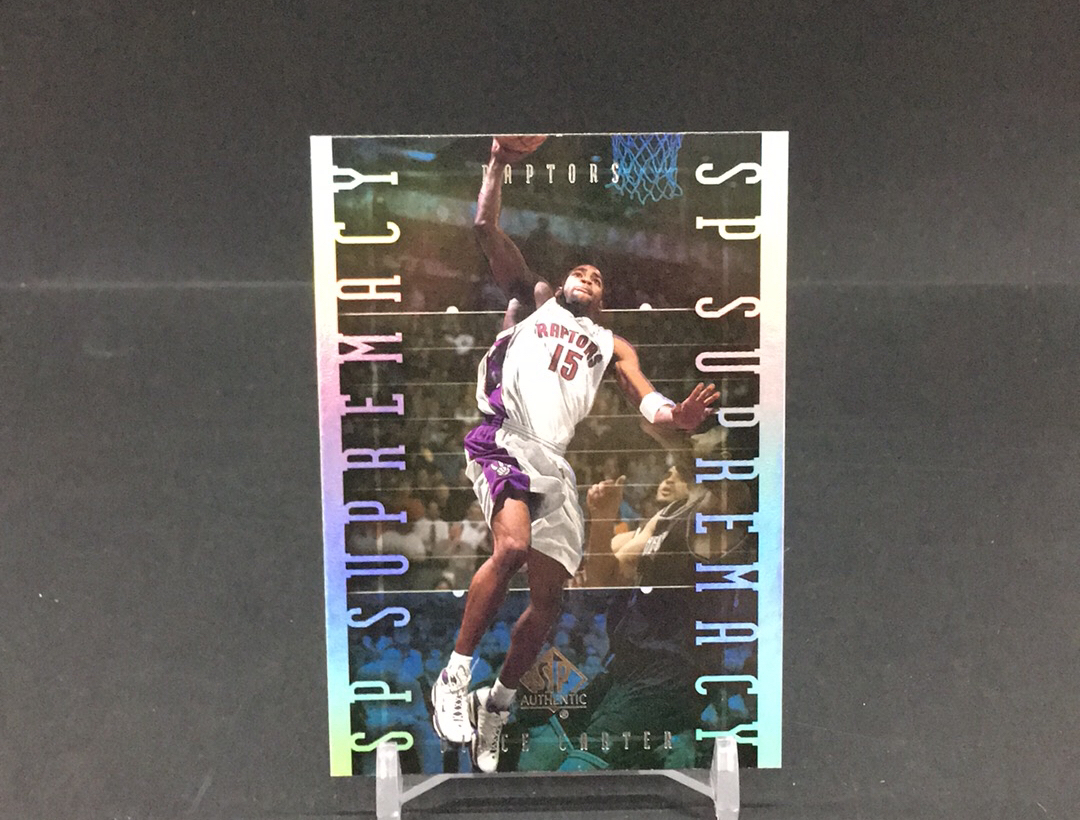 【DC拍卖】11.19 UD SPA 大比例折射特卡 经典老特 实卡美如画 四大分卫之一 名人堂巨星 NBA历史最强扣将 半人半神 文斯 卡特(微瑕)