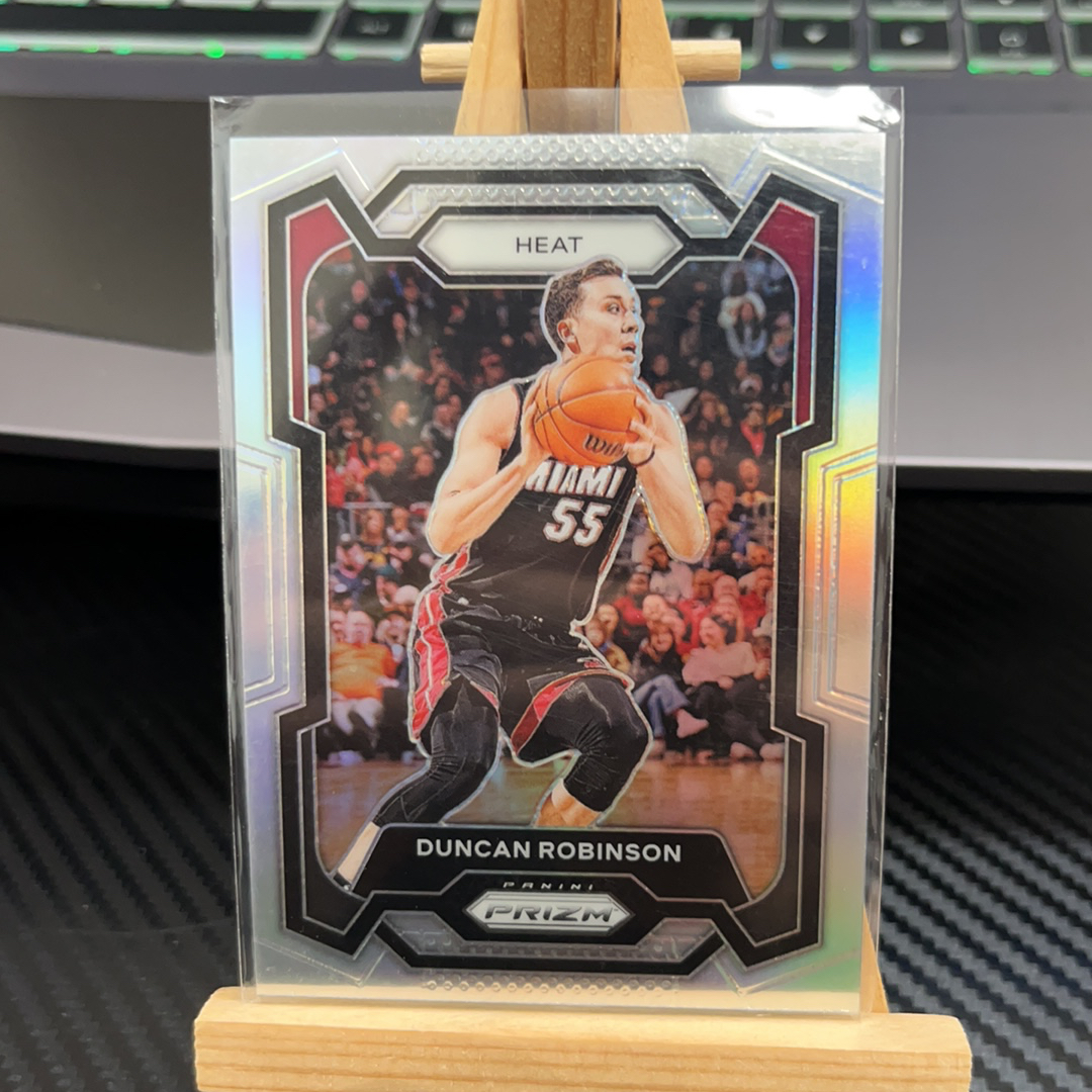 2023-24 Panini Prizm Bojan Bogdanovic 博格达诺维奇 热火 银折 折射 prizm系列 pz 卡品如图 凑图必备 值得收藏!免费代卖!