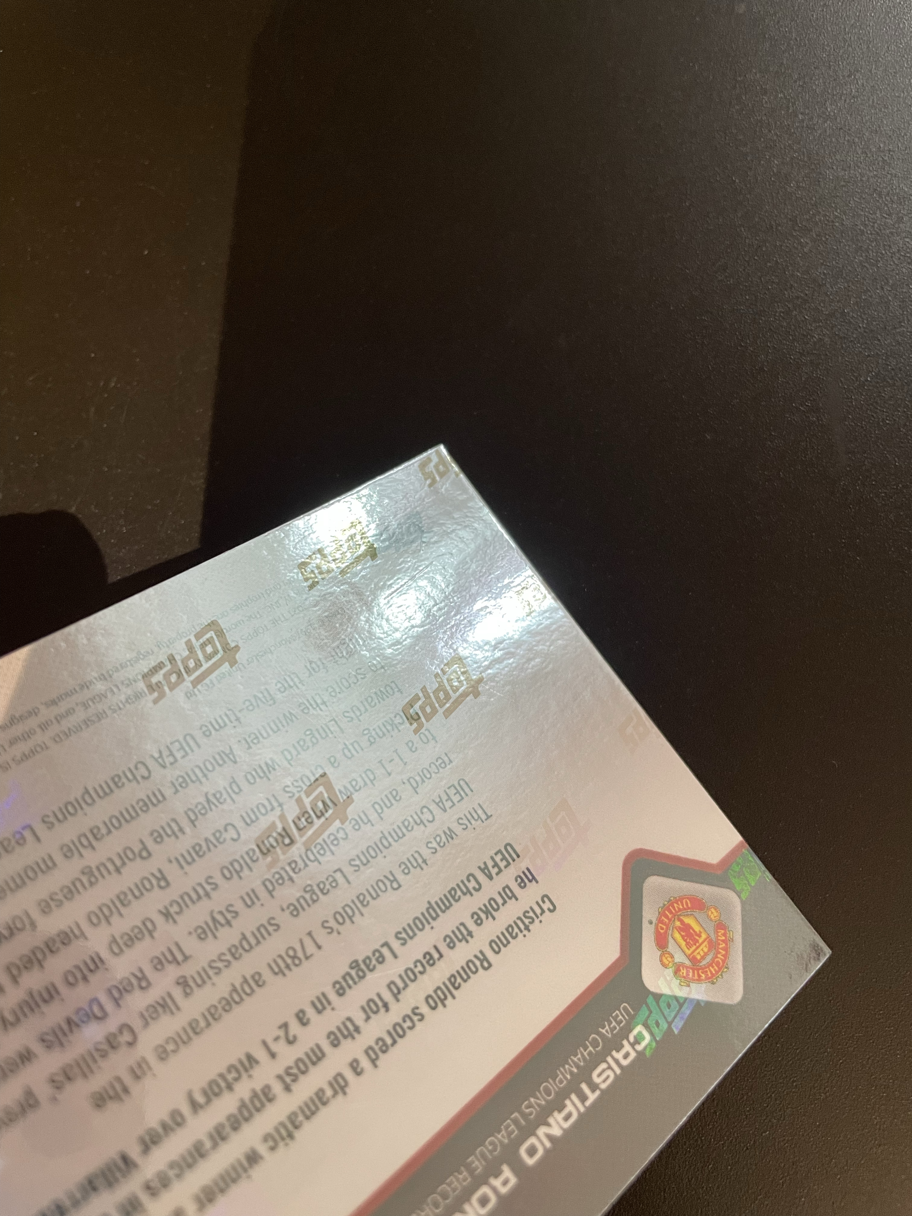 2021 Topps now Cristiano Ronaldo 【hellfire拍卖】topps now系列 曼联 葡萄牙 C罗 创造欧冠最多出场记录 微瑕如图介意勿拍 jjj