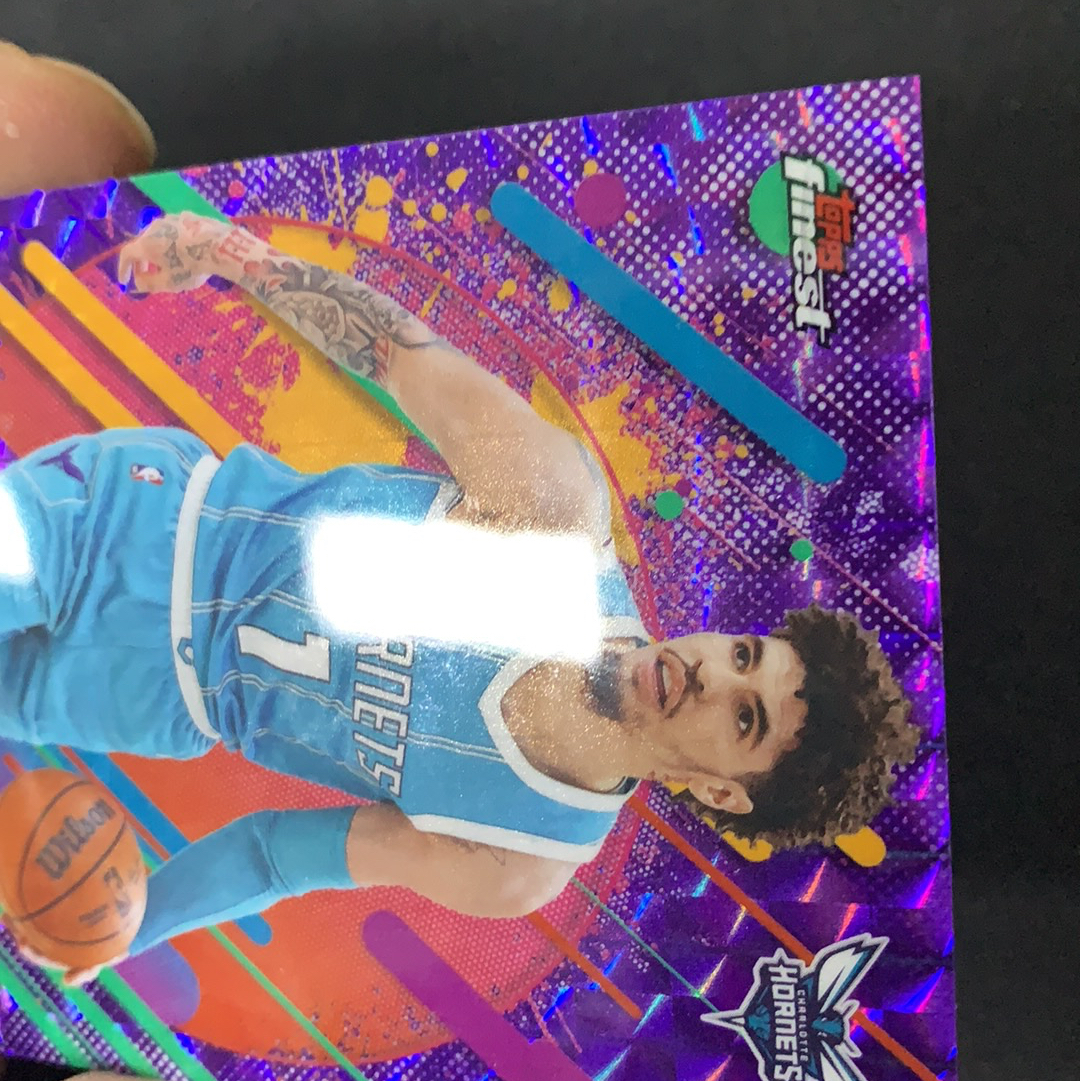2025-26 Topps Finest LaMelo Ball 【SC拍卖】黄蜂 拉梅洛鲍尔 19/50编 三级 紫格子折 瑕疵如图收藏必备(兔哥)