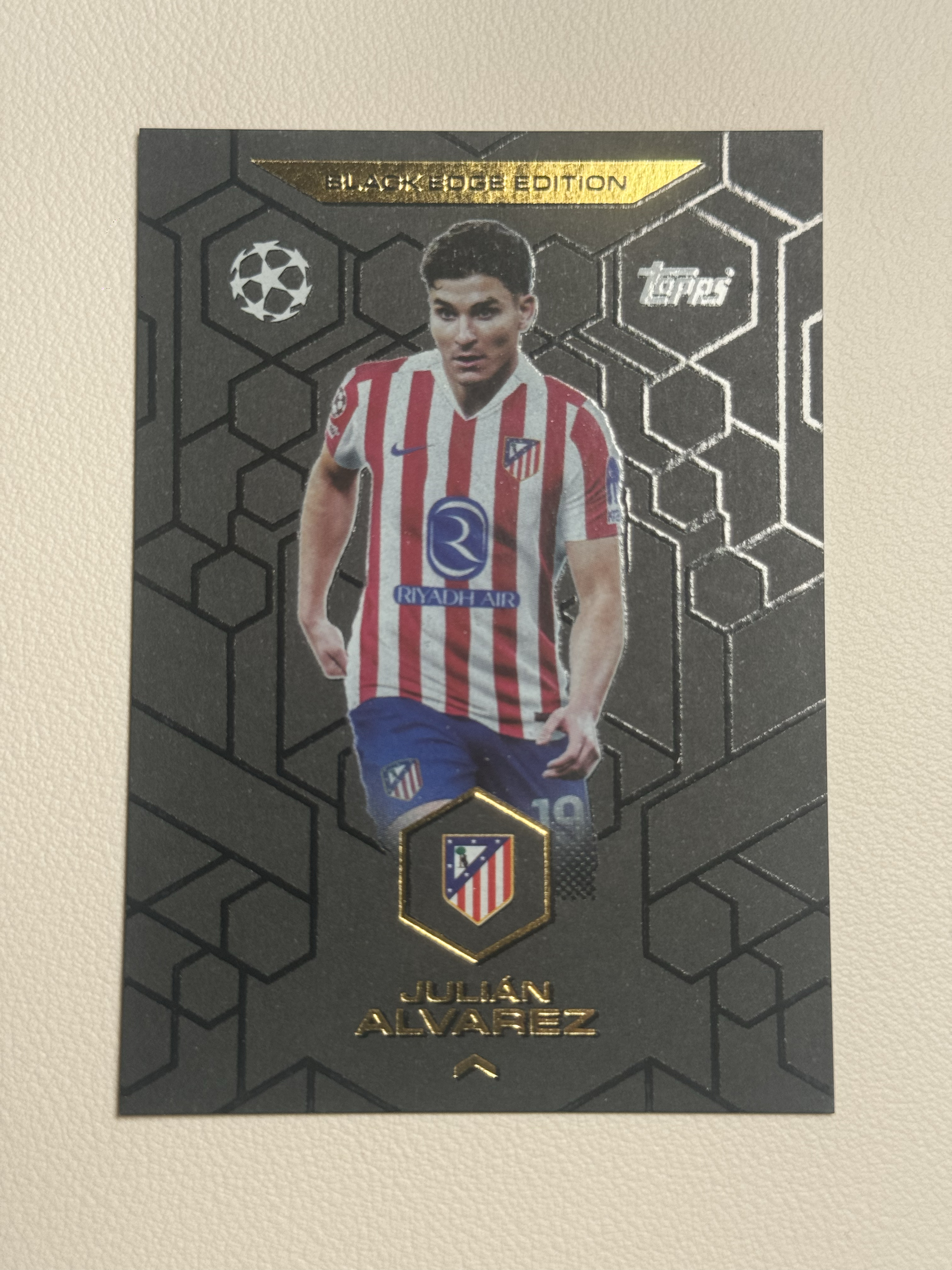 2025 Topps Match Attax Julián Álvarez 欧战 游戏版 马竞 阿尔瓦雷斯 大比例 黑边特卡 极具收藏价值 未来必涨 不保卡品