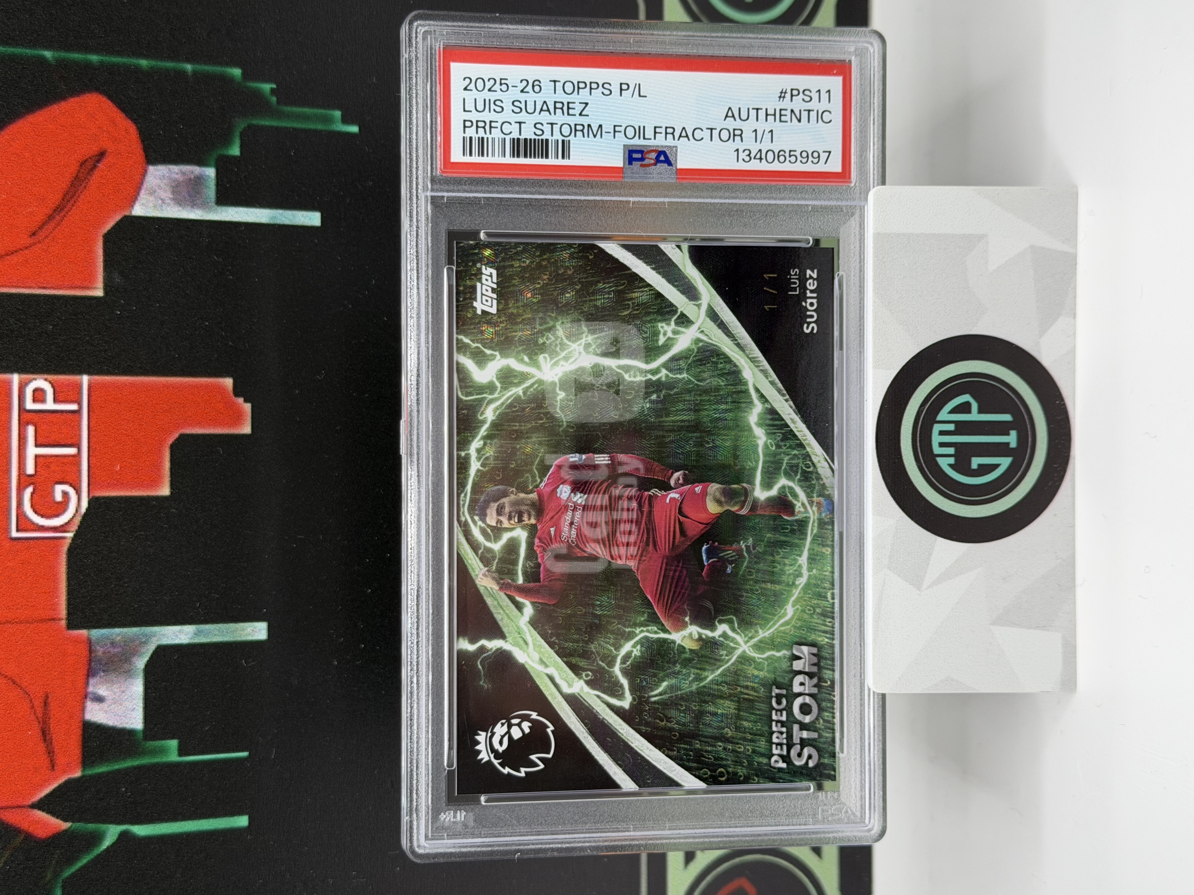 【GTP拍卖】2025-26 Topps PL Luis Suárez 苏亚雷斯 Perfect Storm Foilfractor 1/1 1of1 PSA AUTH 独一无二 超级一编 利物浦 乌拉圭 SSP 
