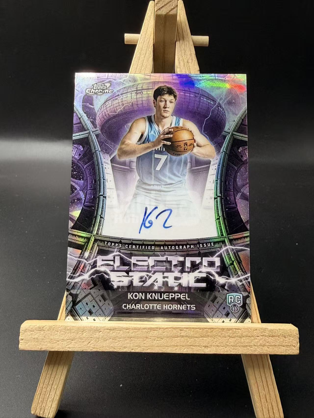 2026 Topps Chrome Kon Knueppel RC 【YT拍卖】康 克尼佩尔 克努佩尔 克尼普尔 黄蜂 Cosmic Electro Static 特卡 卡签 签字 折射~闪电hiro