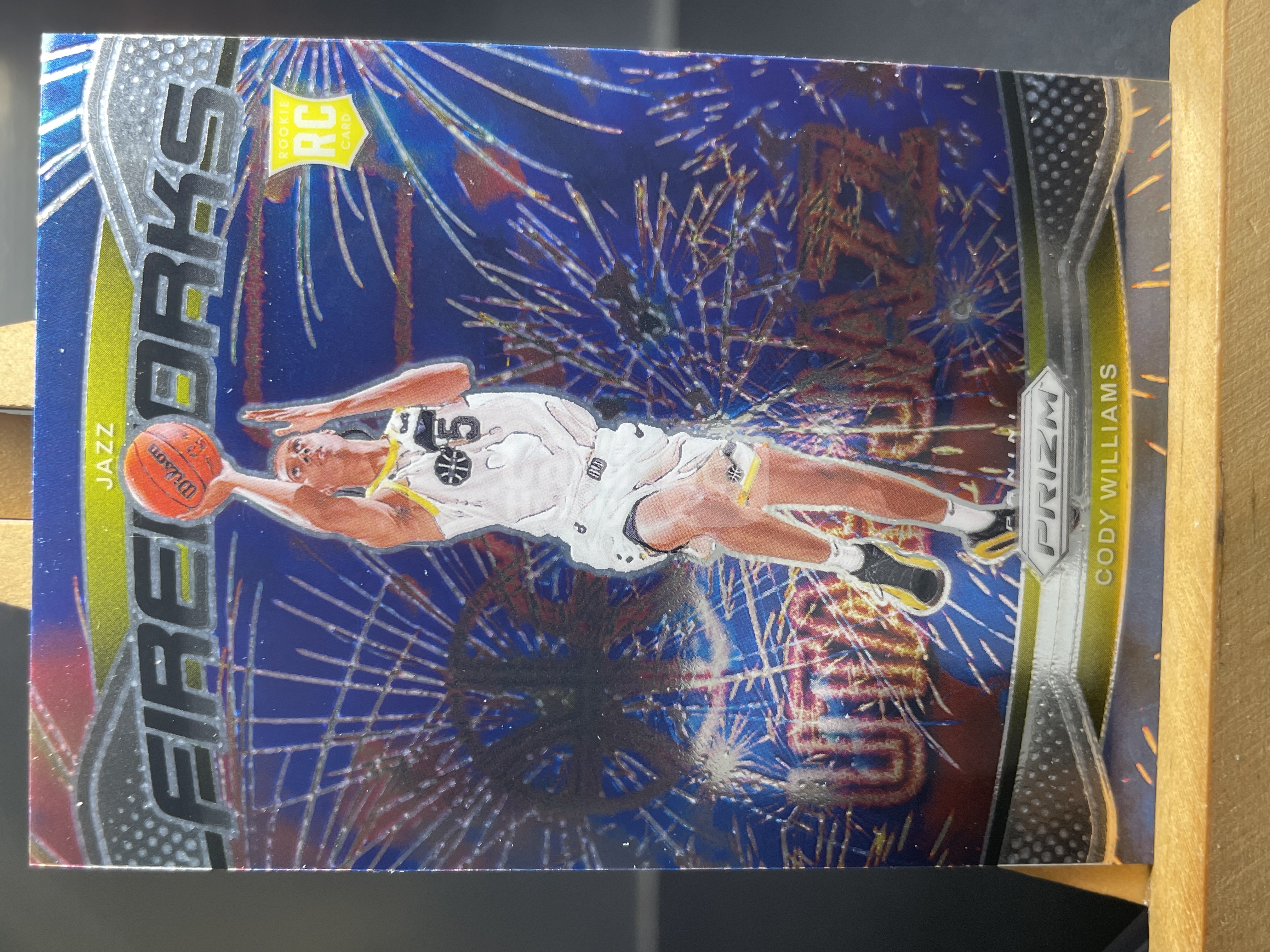 (S9) 2024-25 PANINI PRIZM 烟花 特卡 新秀RC 科迪 威廉姆斯  爵士 近期大热球星 收藏必备 卡品如图  ! ! !
