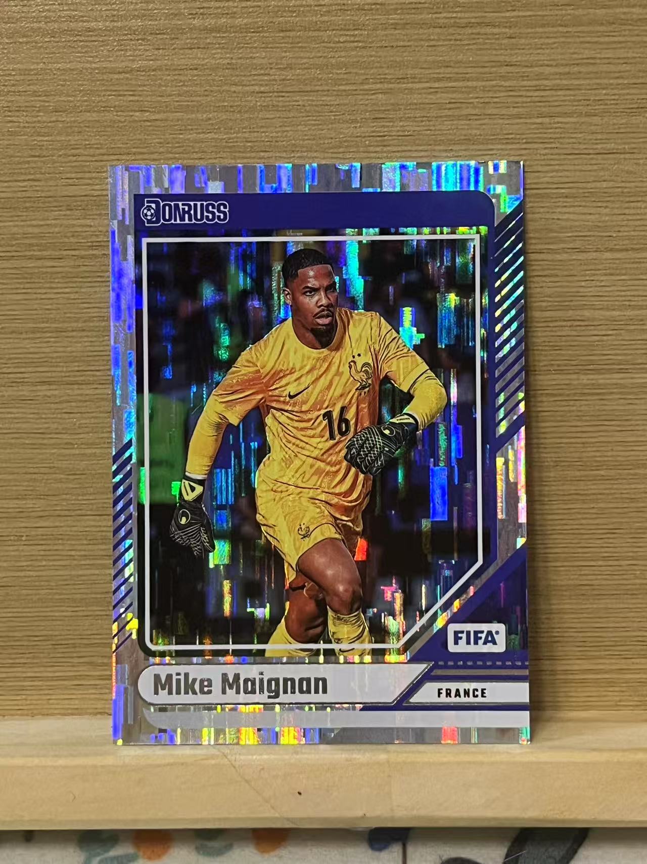 2024-25 Panini Donruss Mike Maignan 迈尼昂 瀑布折 法国 银折 杜蕾斯 卡品如图 实卡精美 A60