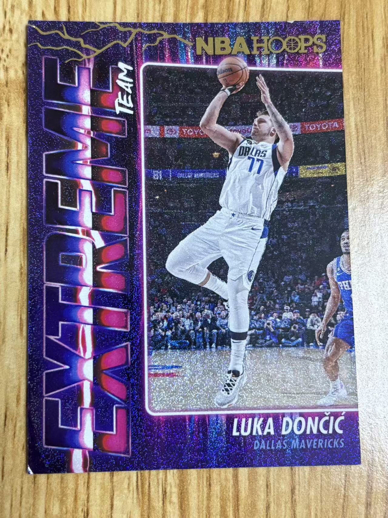 2023-24 Panini NBA Hoops Luka Doncic 【磊子球星卡】卢卡 东契奇 77 extreme team 特卡 折射 独行侠 专收必备 瑕疵看图