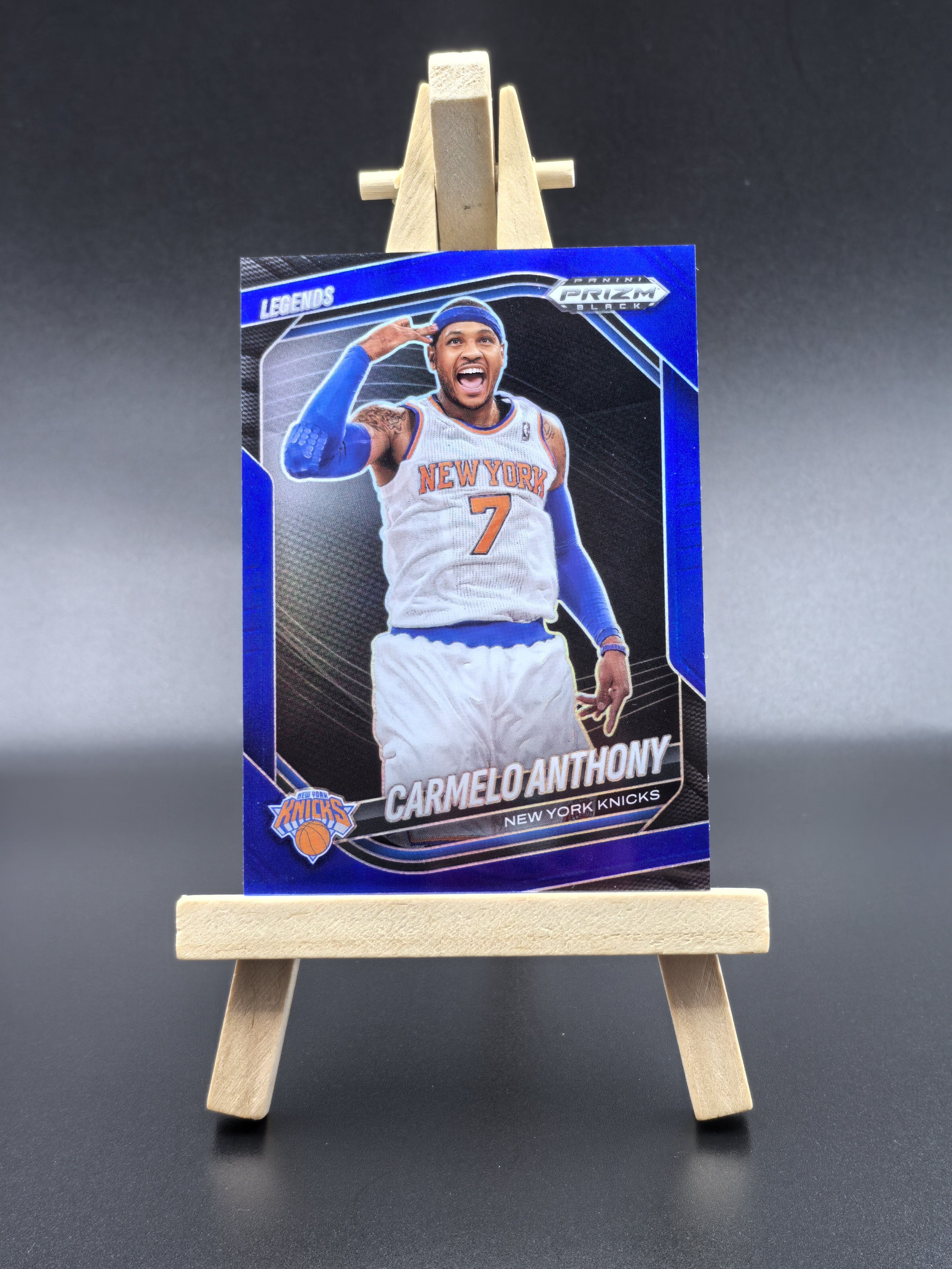 2024-25 Panini Prizm Carmelo Anthony Black 纽约尼克斯 卡梅隆 安东尼 甜瓜 传奇 名宿 蓝折 限量199编 卡品如图(生蚝哥)