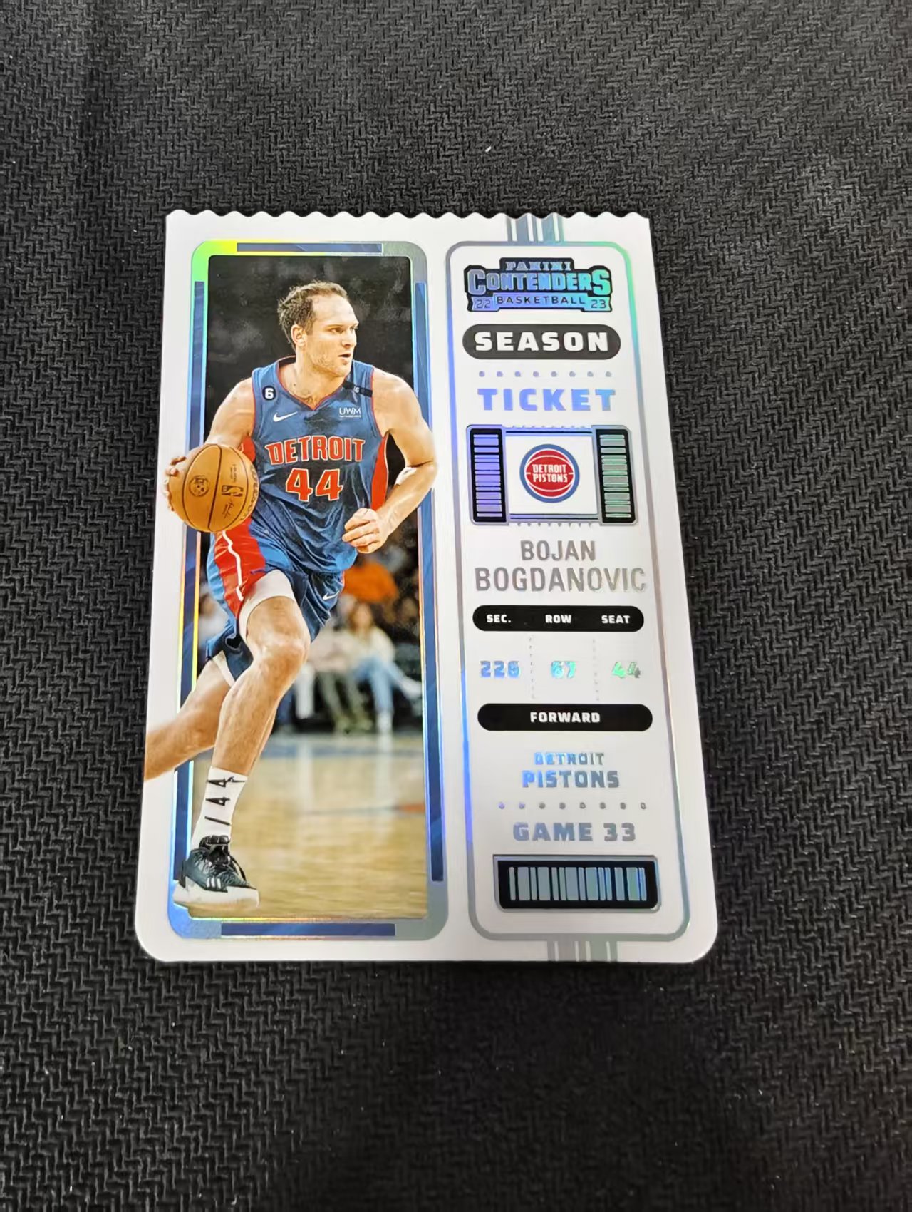 【汽水拍卖】2022-23 Panini Contenders Bojan Bogdanovic 活塞 博格达诺维奇 球票 44编 背号编 闪卡 微瑕如图