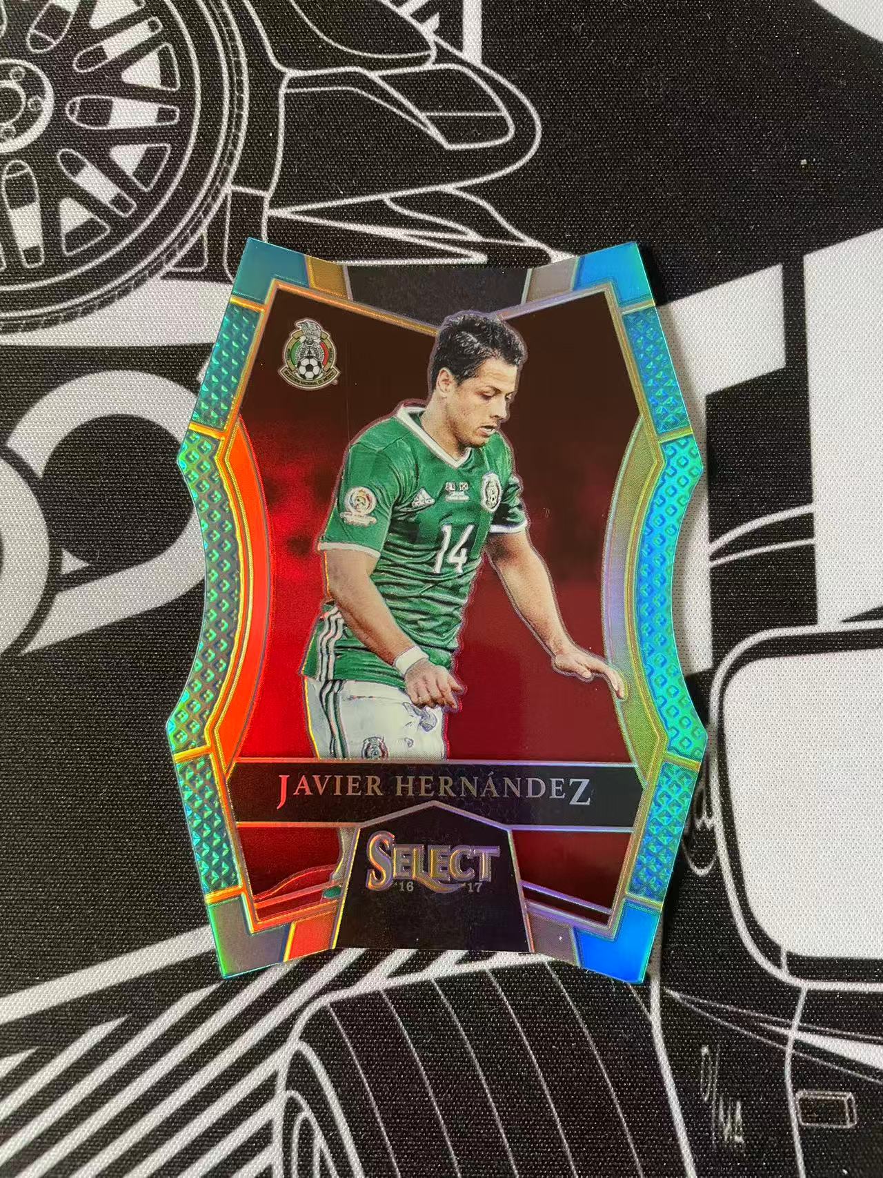 2016-17 Panini Select Javier Hernandez 帕尼尼 se 墨西哥 埃尔南德斯 小豌豆 异形 237/249 蓝折 盾牌 老卡 曼联 卡品如图 凑套必备