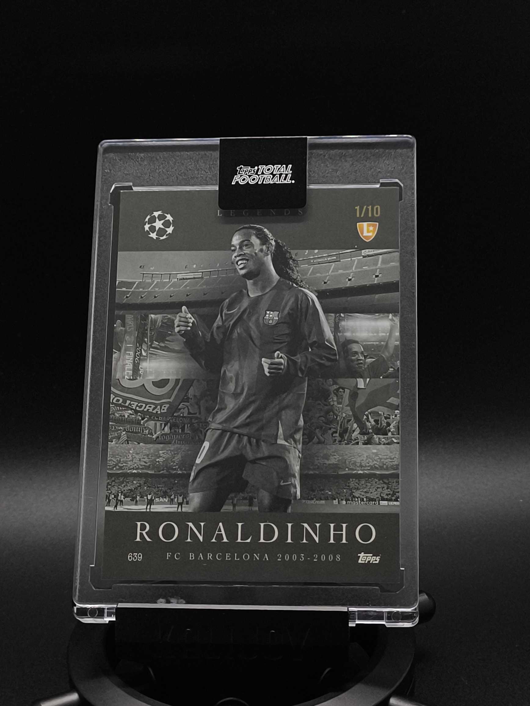 2025-26 Topps Total Football Ronaldinho 罗纳尔迪尼奥 小罗 巴塞罗那 巴西 1/10编 首编 TTF 原封砖