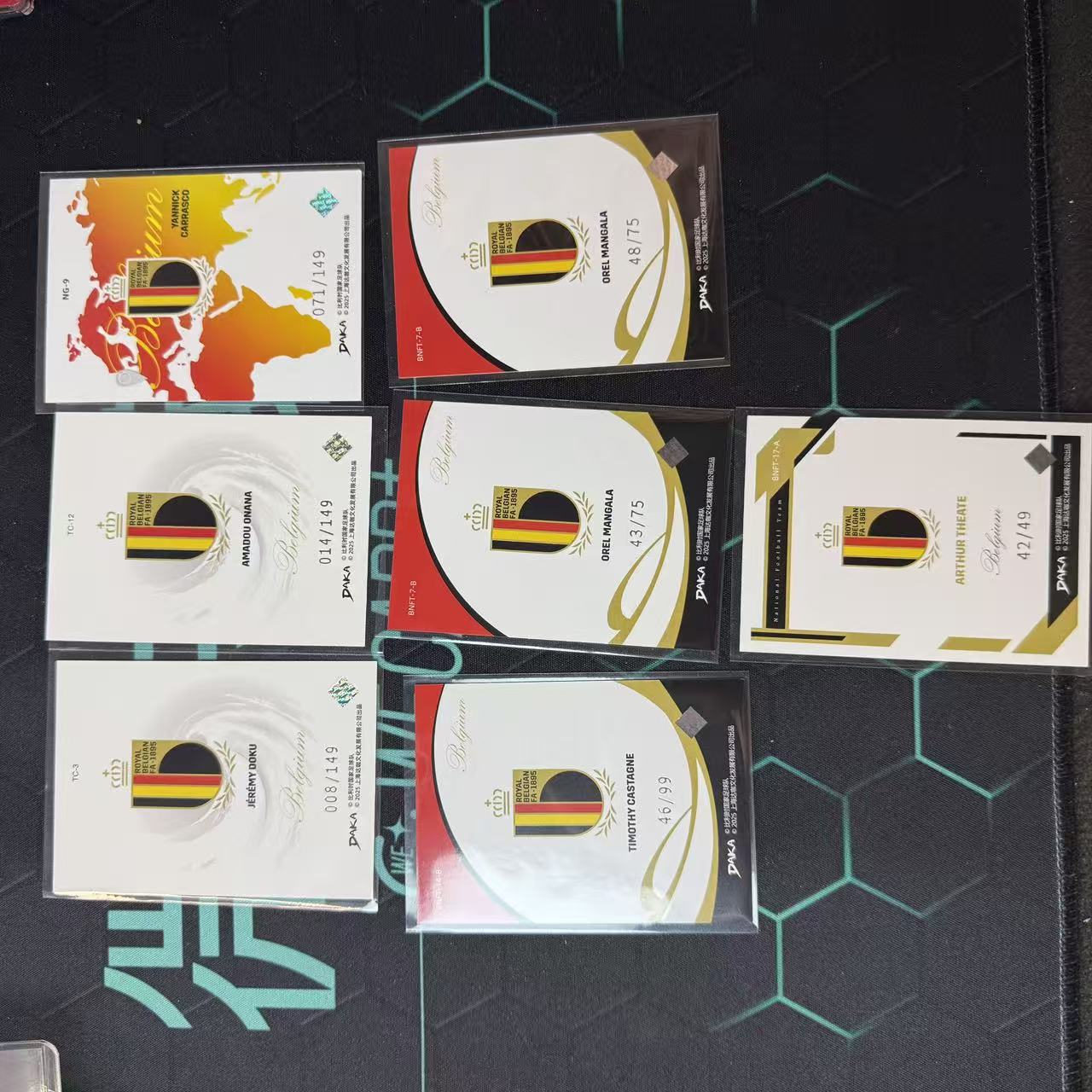 2025 DAKA 比利时队盒 多球员 【阿福代卖】奥纳纳 卡斯特罗 多库 卡斯塔涅 曼加拉 49编 75编 149编 99编 7张lot 收藏必备(等风A)