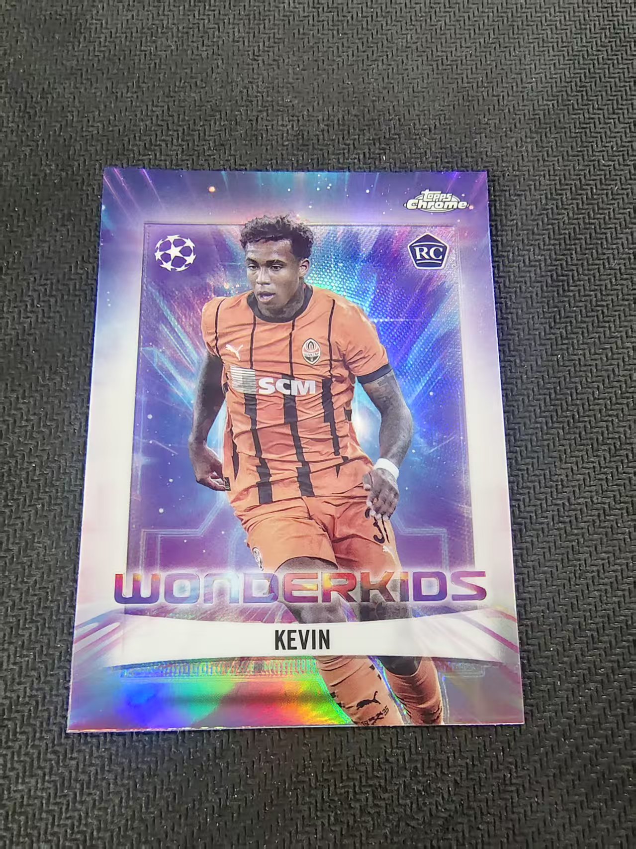 【可合并,不累计】2025 Topps Chrome Kevin RC 凯文 乌克兰 顿涅茨克矿工 新秀 欧冠 神奇小妖特卡 银折 划痕 边角瑕疵 #20