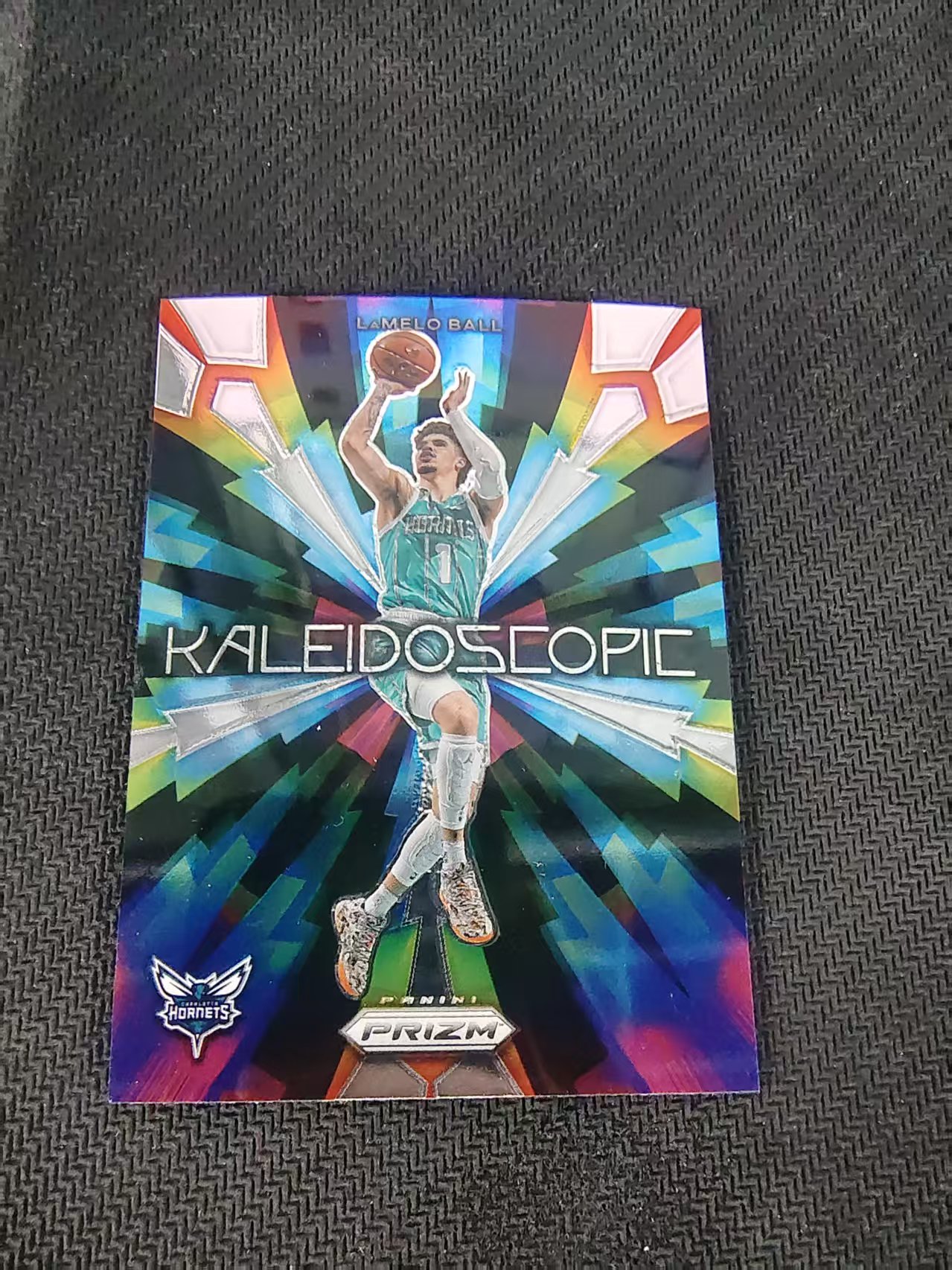 【可合并,不累计】2023-24 Panini Prizm LaMelo Ball PZ 黄蜂 鲍尔 三球 万花筒特卡 PZ 划痕 边角微瑕 介意勿拍 #17