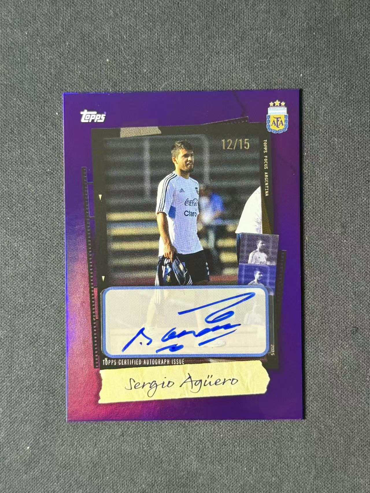 2025 Topps Comptitions Sergio Agüero 【林林拍卖张彩虹】国家队 阿根廷 聚焦 阿奎罗 阿圭罗 12/15编 低编 紫折 签字