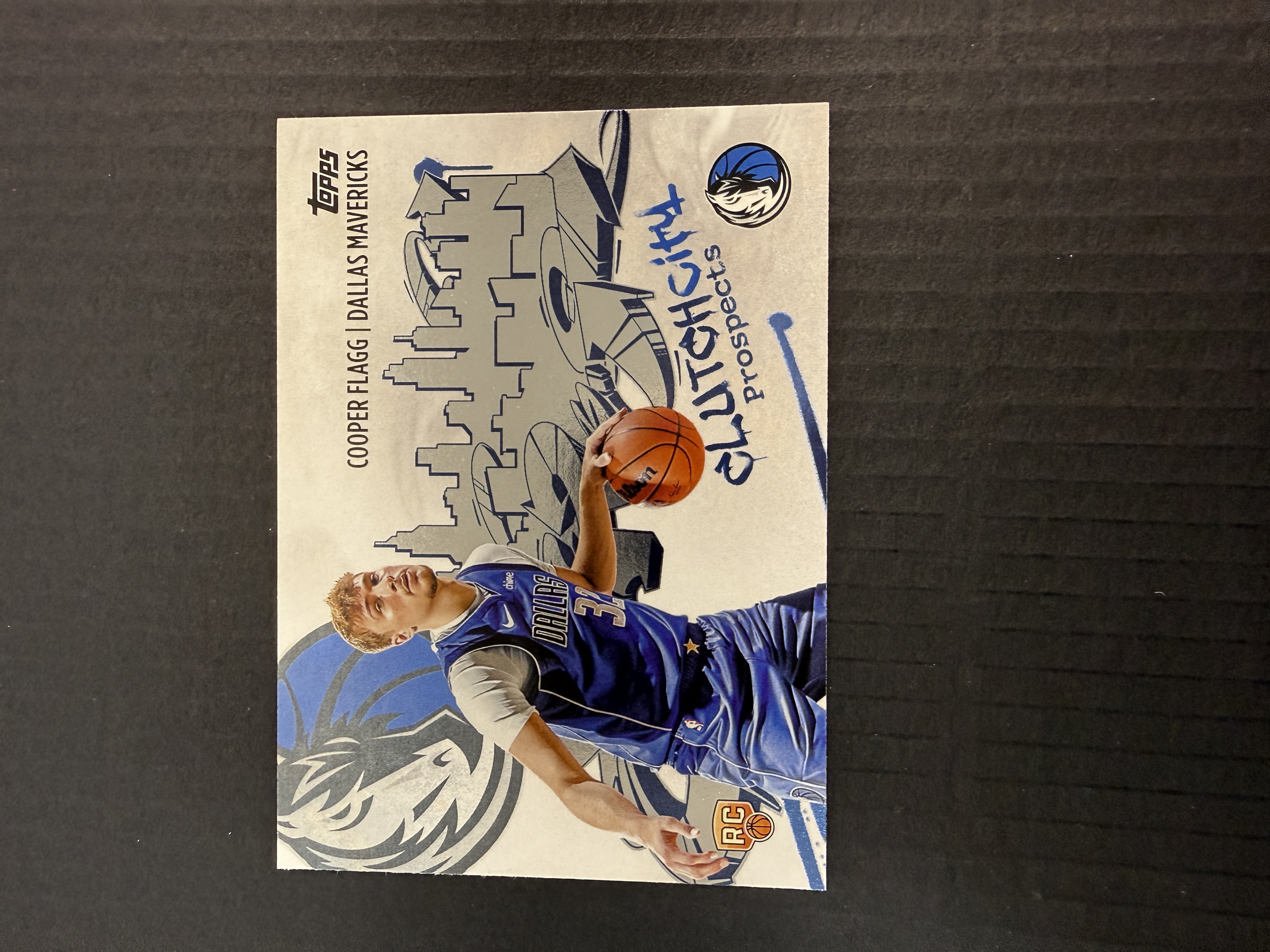 【GOAT山羊拍卖】航 2025-26赛季 topps系列 弗拉格 新秀横版特卡 少见 flagg 独行侠状元 品相如图