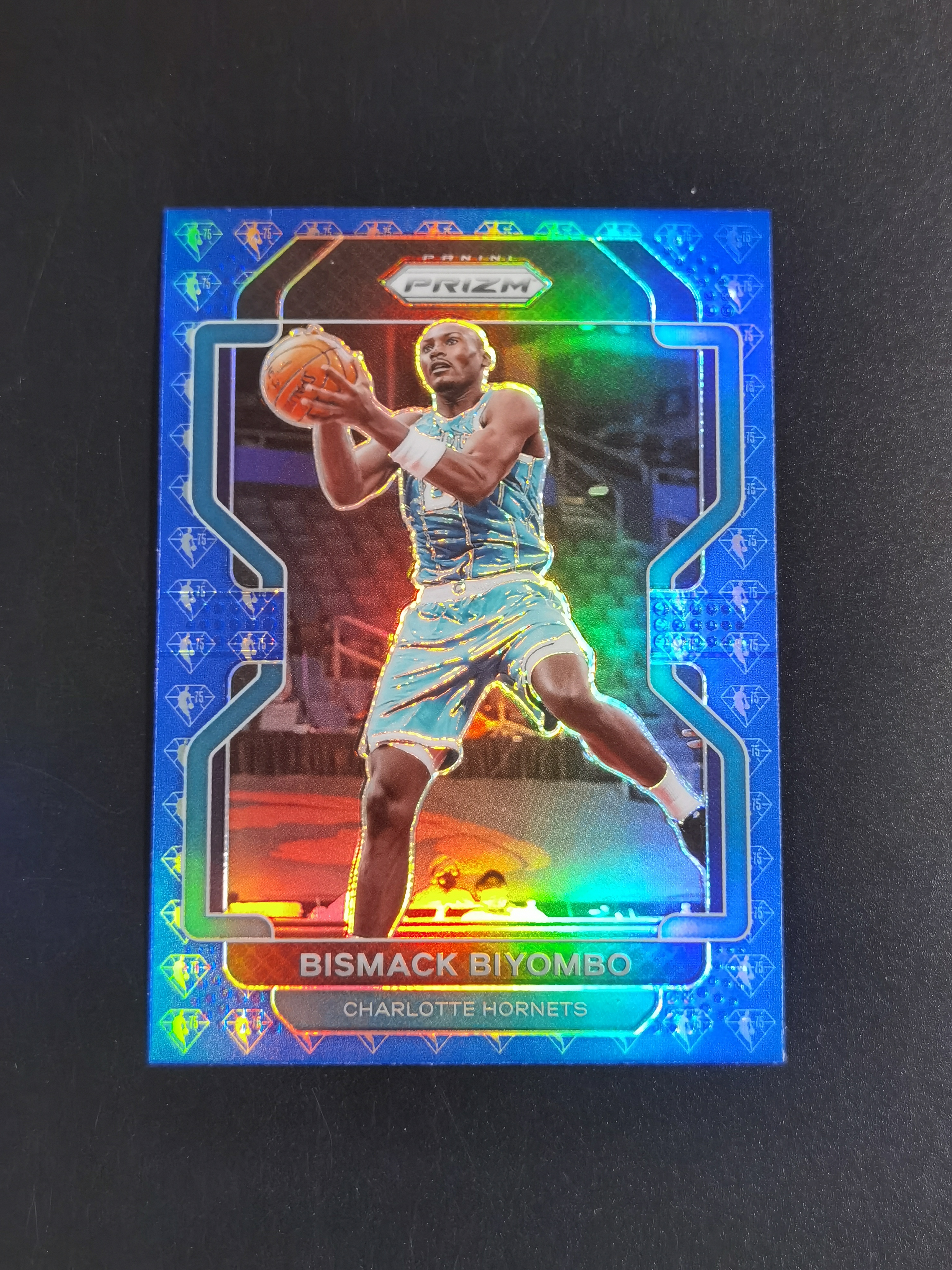2021-22 Panini Prizm Bismack Biyombo 比永博 75周年蓝钻折 卡品如图 专收必备
