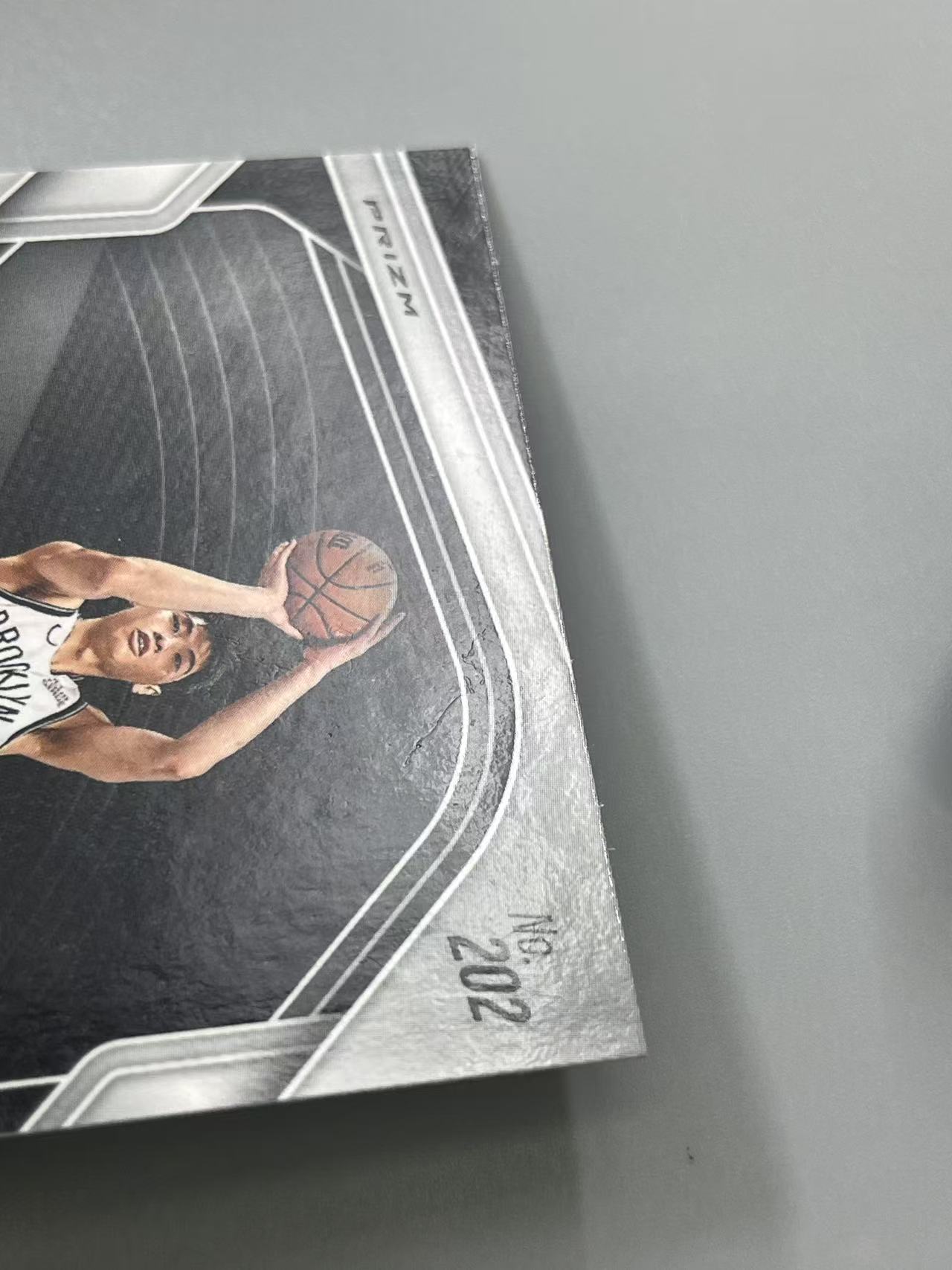 2024-25 Panini Prizm 崔永熙 【虾米】pz 篮网 崔永熙 折射 银脉冲 新秀 RC 瑕疵如图 收藏必备 点点