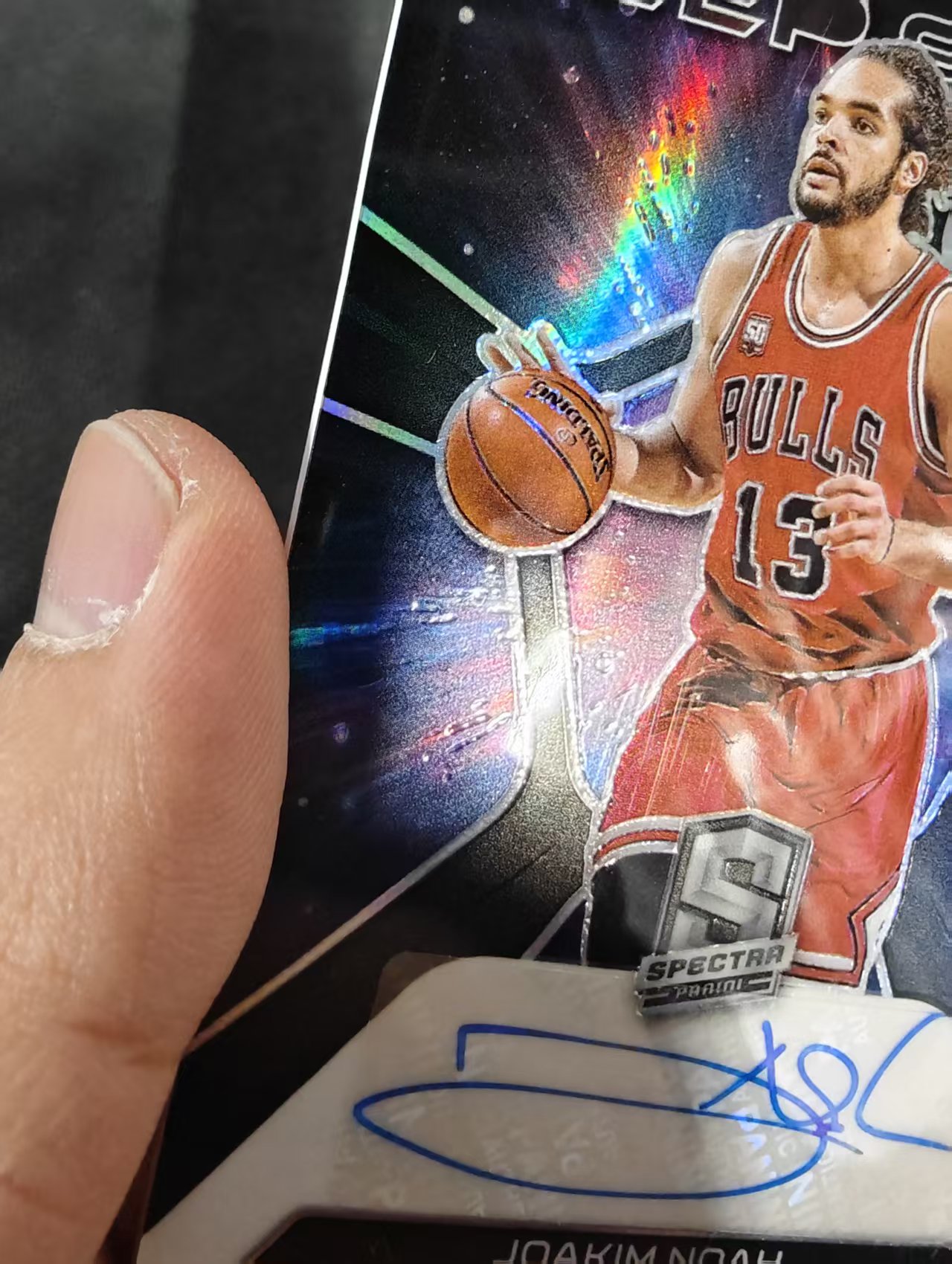 【汽水拍卖】2022-23 Panini Spectra Joakim Noah 光谱 乔金 诺阿 /99编 深空签 银折 签字 公牛 瑕疵如图
