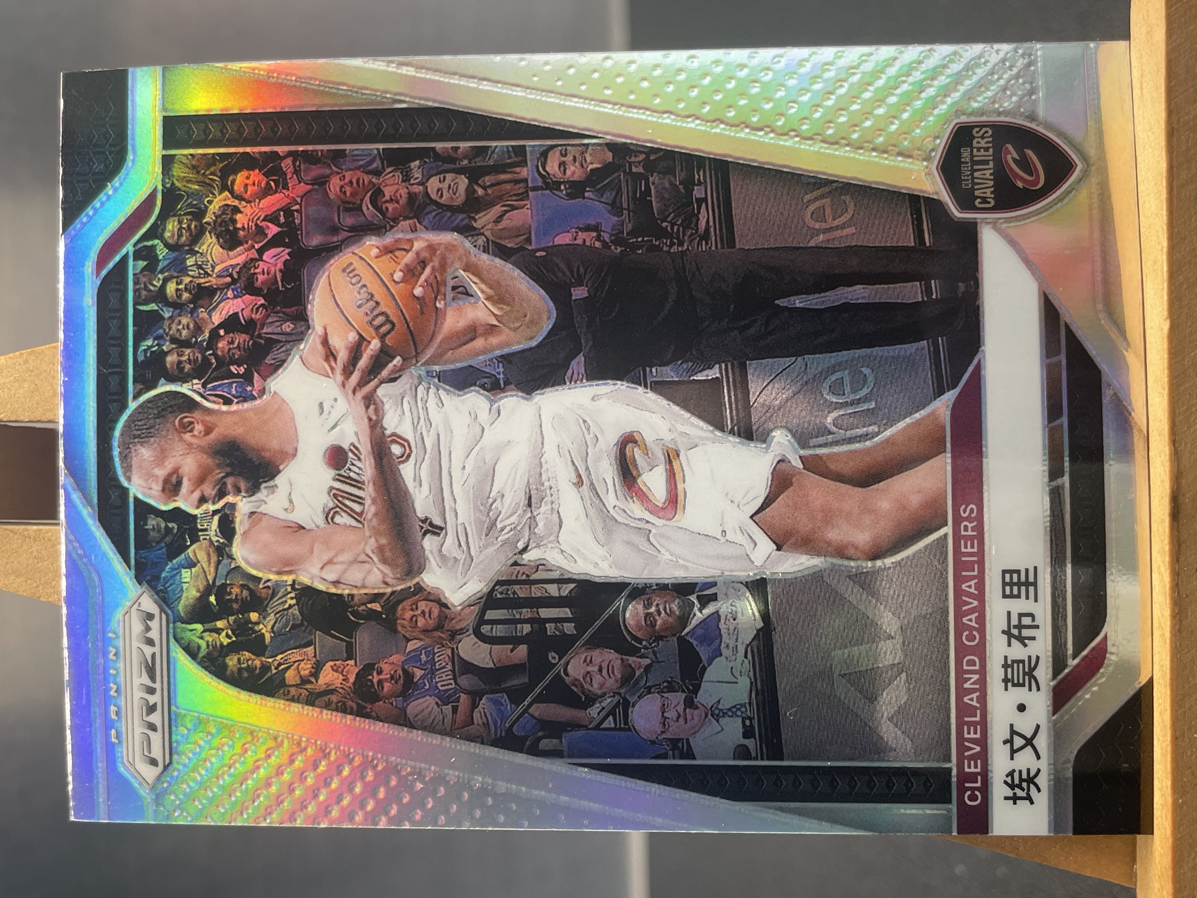 (B9) 2024-25 PANINI PRIZM 银折 埃文 莫布利 骑士  近期大热球星  收藏凑套必备  ！！！