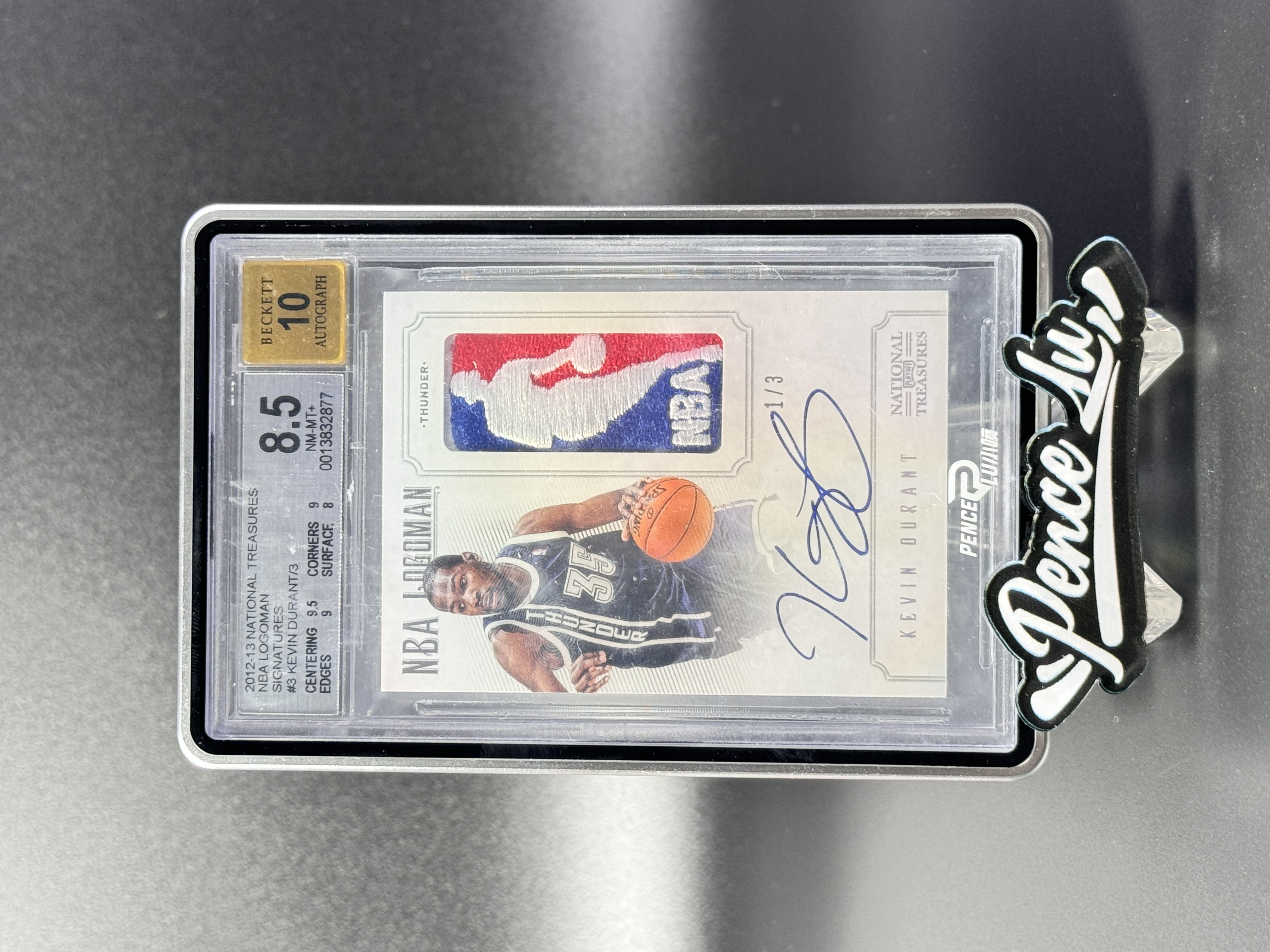 【喷子拍卖】2012-13 panini national treasures Kevin Durant 国宝 雷霆 死神 杜兰特 logoman 签字 3编 卡签 最有价刺绣版GU落场球衣 首编 BGS8.5/10 送订制壳 好运来