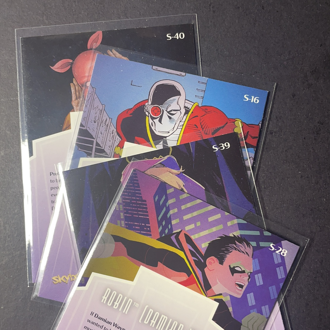 2025 SkyBox DC Universe Metal Batman 罗宾 死亡射手 猪面教授 蝙蝠女孩 Skybox精选折射特卡4张打包 2025 Skybox DC Metal元年蝙蝠侠系列