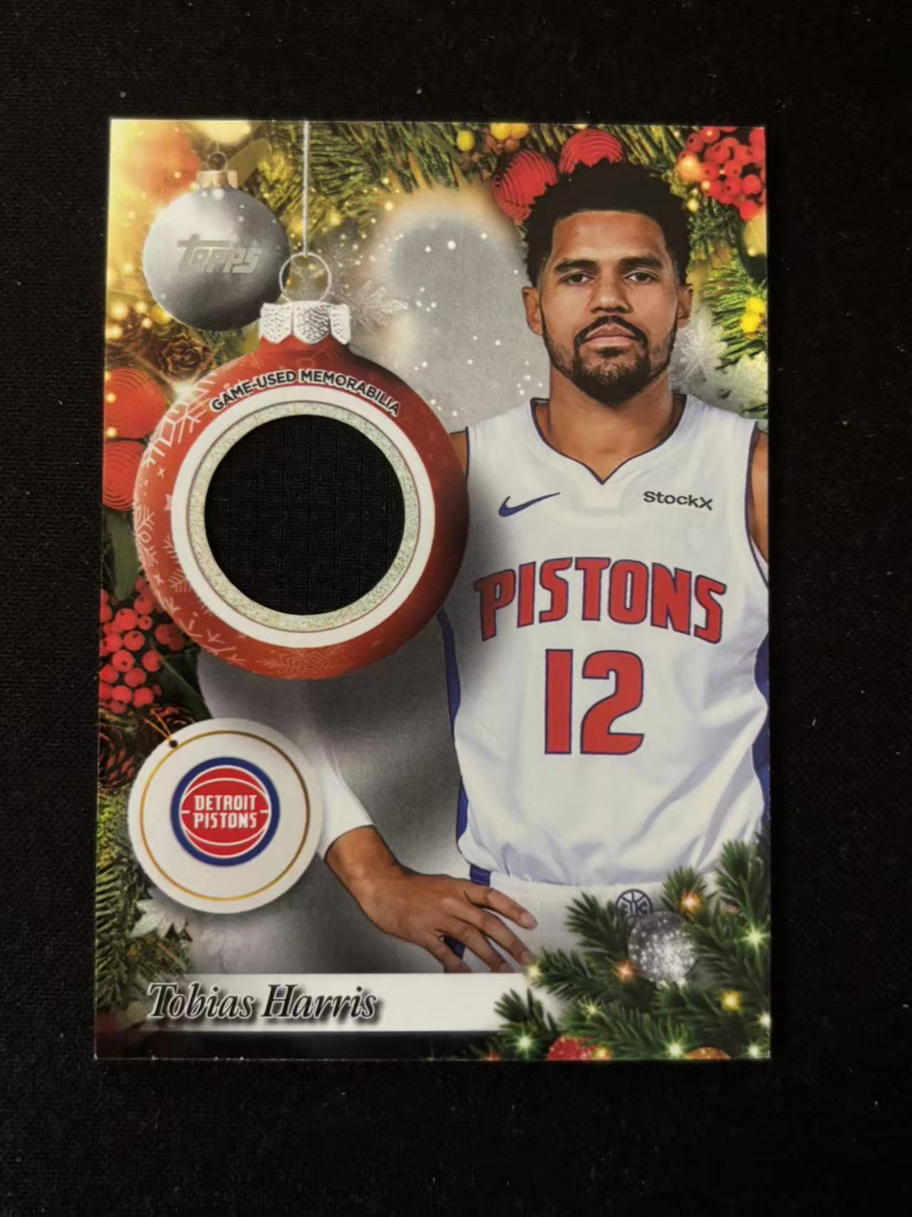 【星辰】TOPPS 2025 圣诞 哈里斯 活塞队 球衣 物料 PATCH Harris