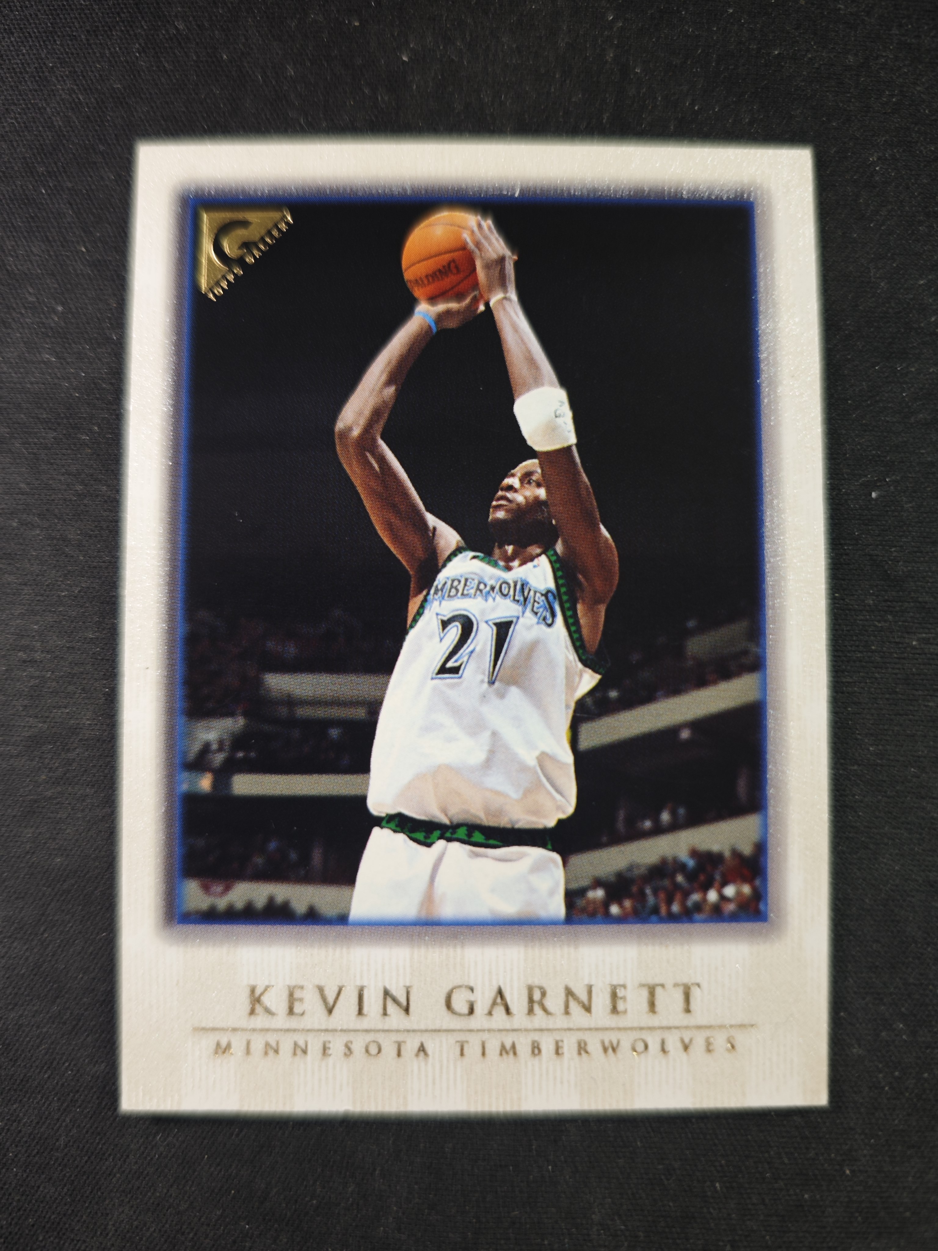 【蛤蟆特卖】凯文 加内特 狼王 2000 TOPPS GALLERY系列 经典设计 超级漂亮 绝版好卡 稀有老特 选图超帅 边角微瑕 卡品如图 专收必备!