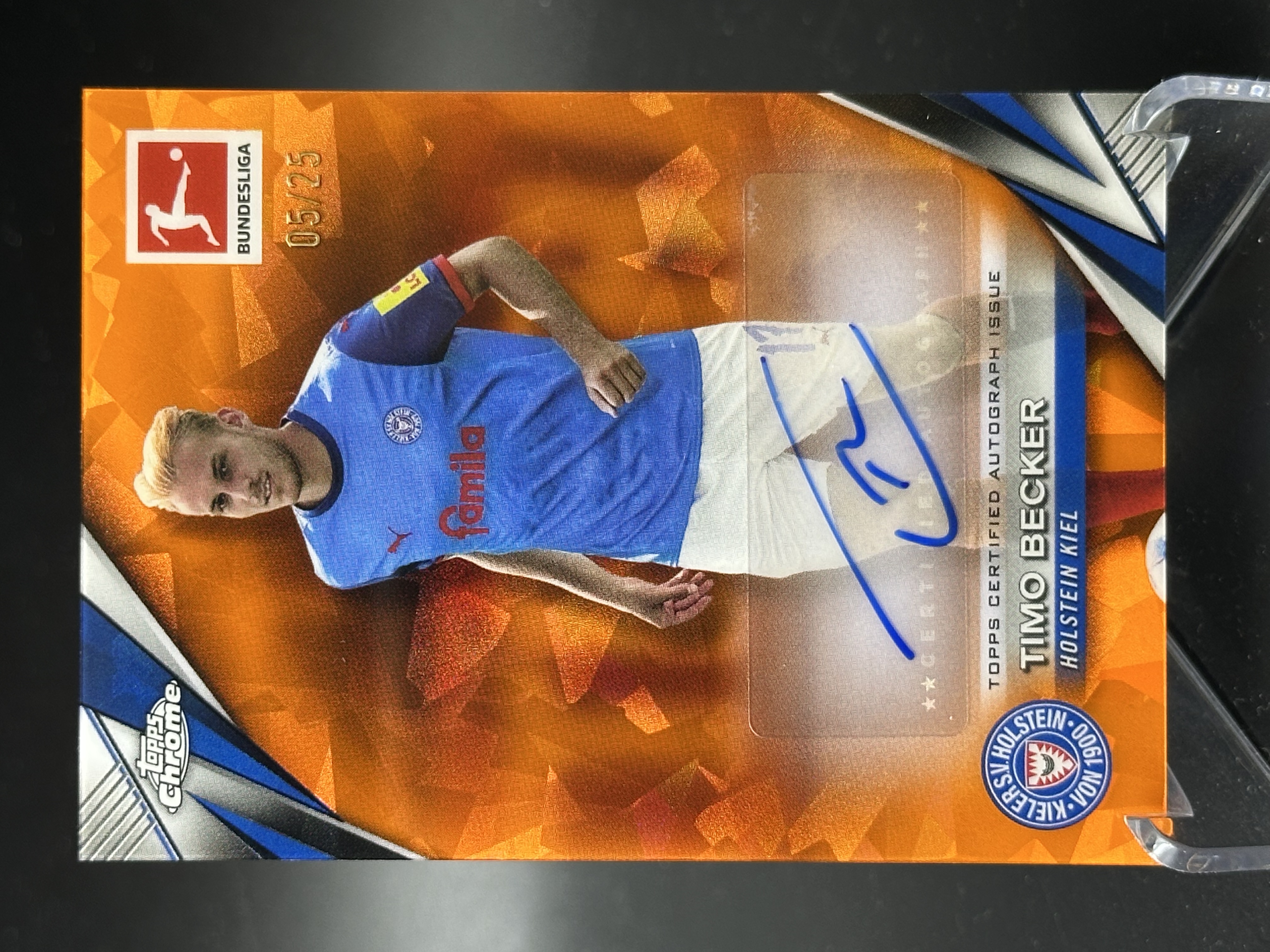2024-25 Topps Chrome Timo Becker 【小黄拍卖】德甲 蓝宝石 贝克尔 荷尔斯泰因基尔 橙碎冰折 签字 05/25编「cook」