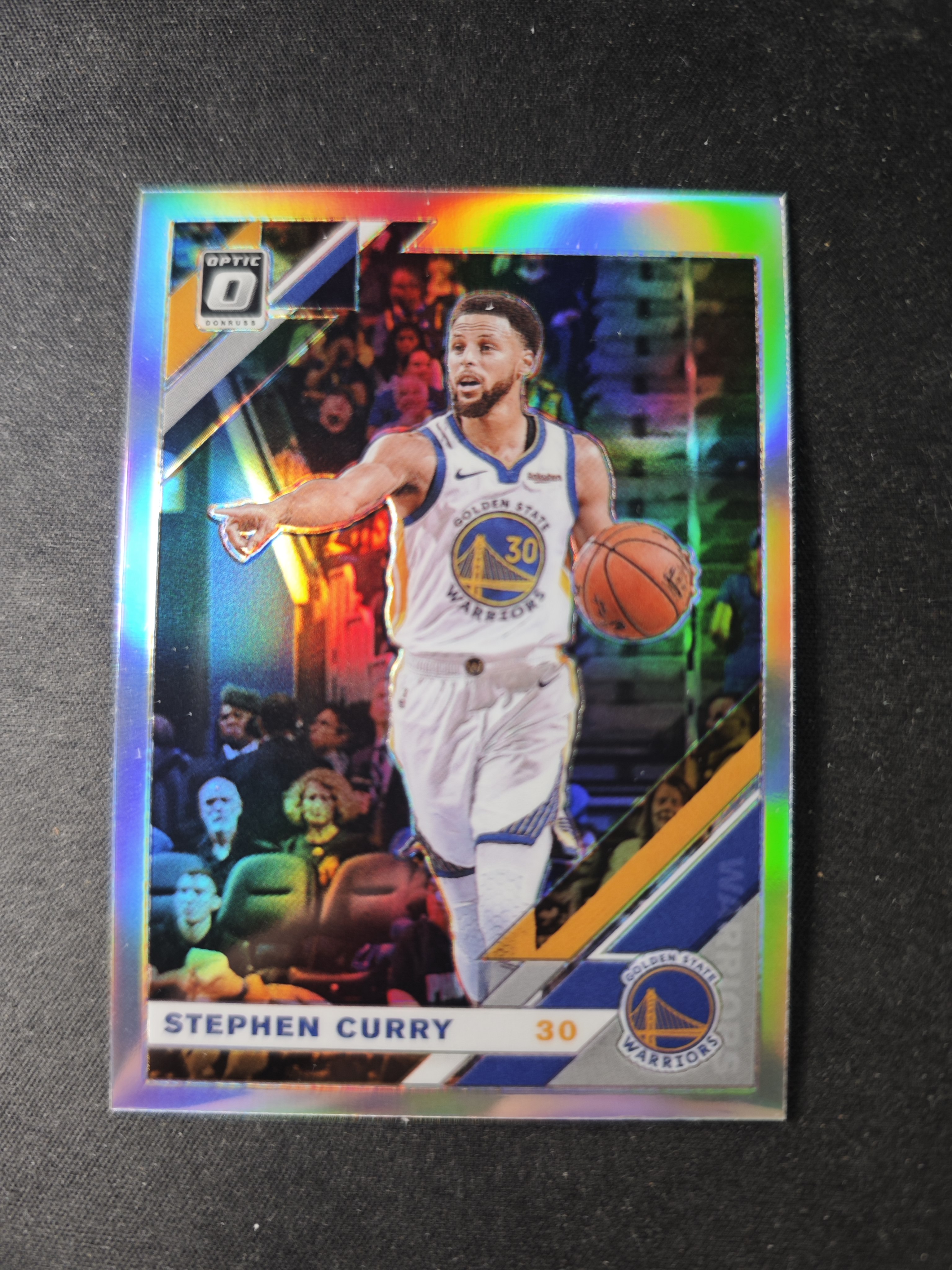 【蛤蟆特卖】斯蒂芬 库里 萌神 2019-20 PANINI OPTIC系列 经典折射设计 反光闪亮 绝版好卡 选图超帅 边角微瑕 卡品如图 专收必备!