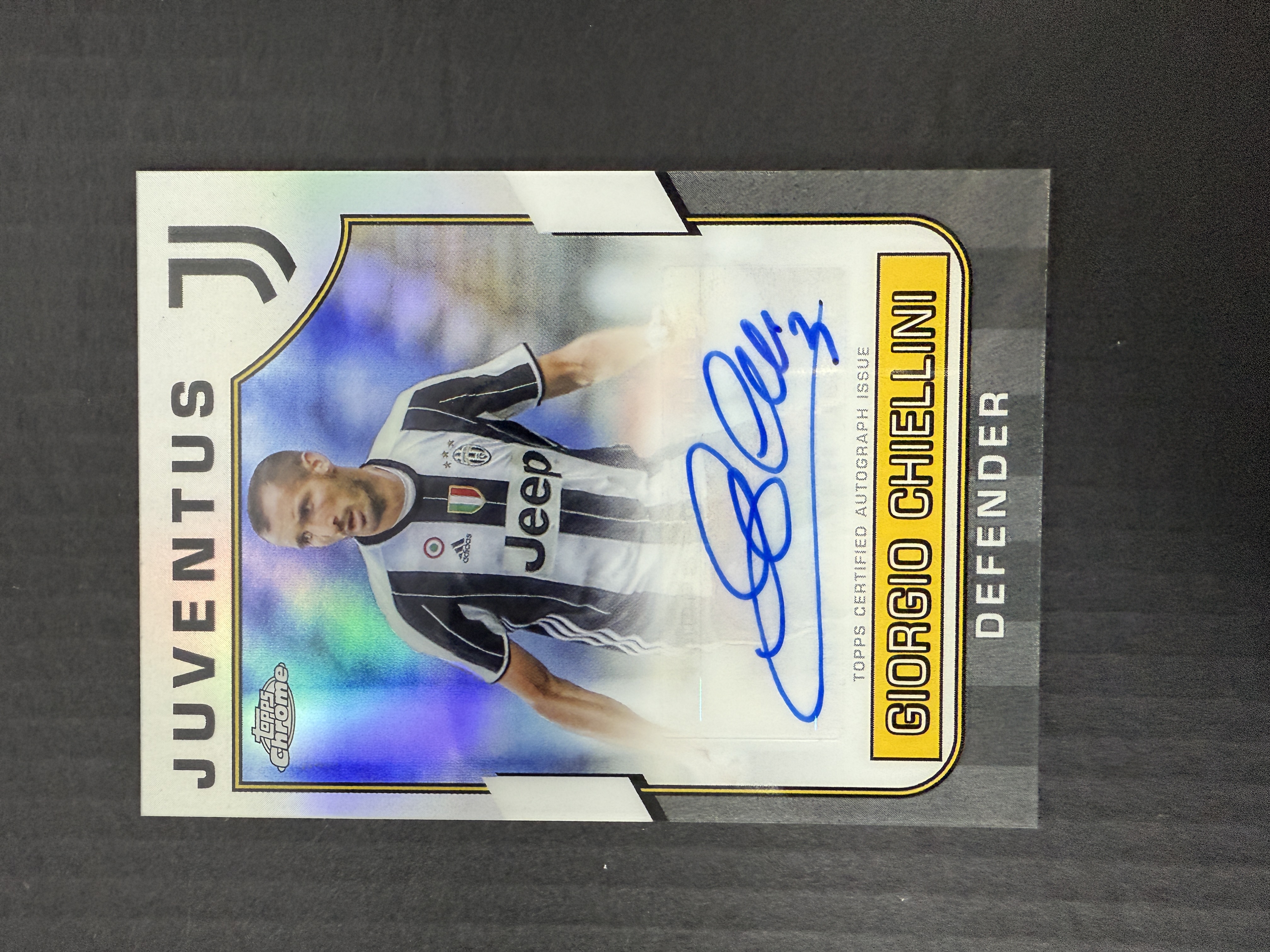 【GOAT山羊拍卖】D哥 2023-24赛季 topps chrome尤文图斯队盒系列 基耶利尼 银折签字 尤文图斯 第二张 品相如图