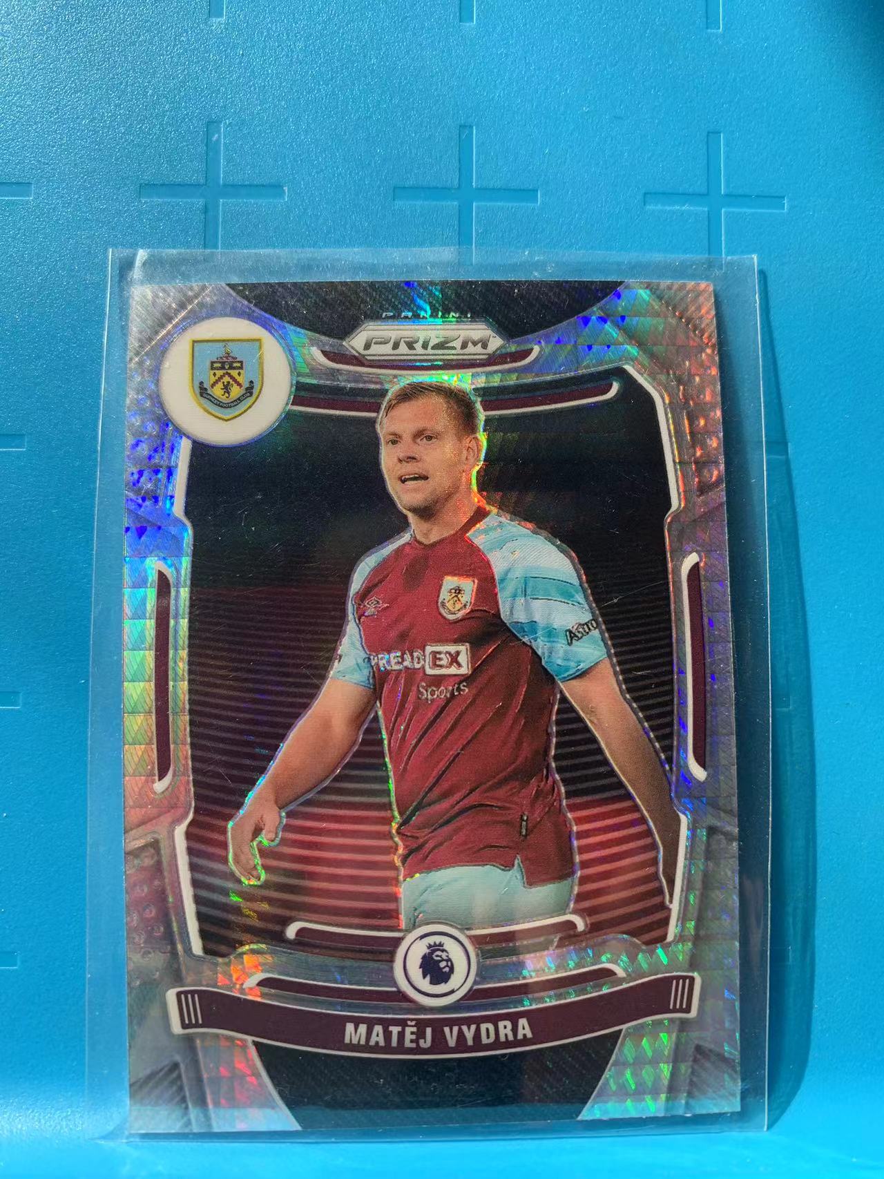 2021-22 Panini Prizm Matej Vydra 英超 PZ  维德拉 伯恩利  银棱镜折 卡品如图 J9C