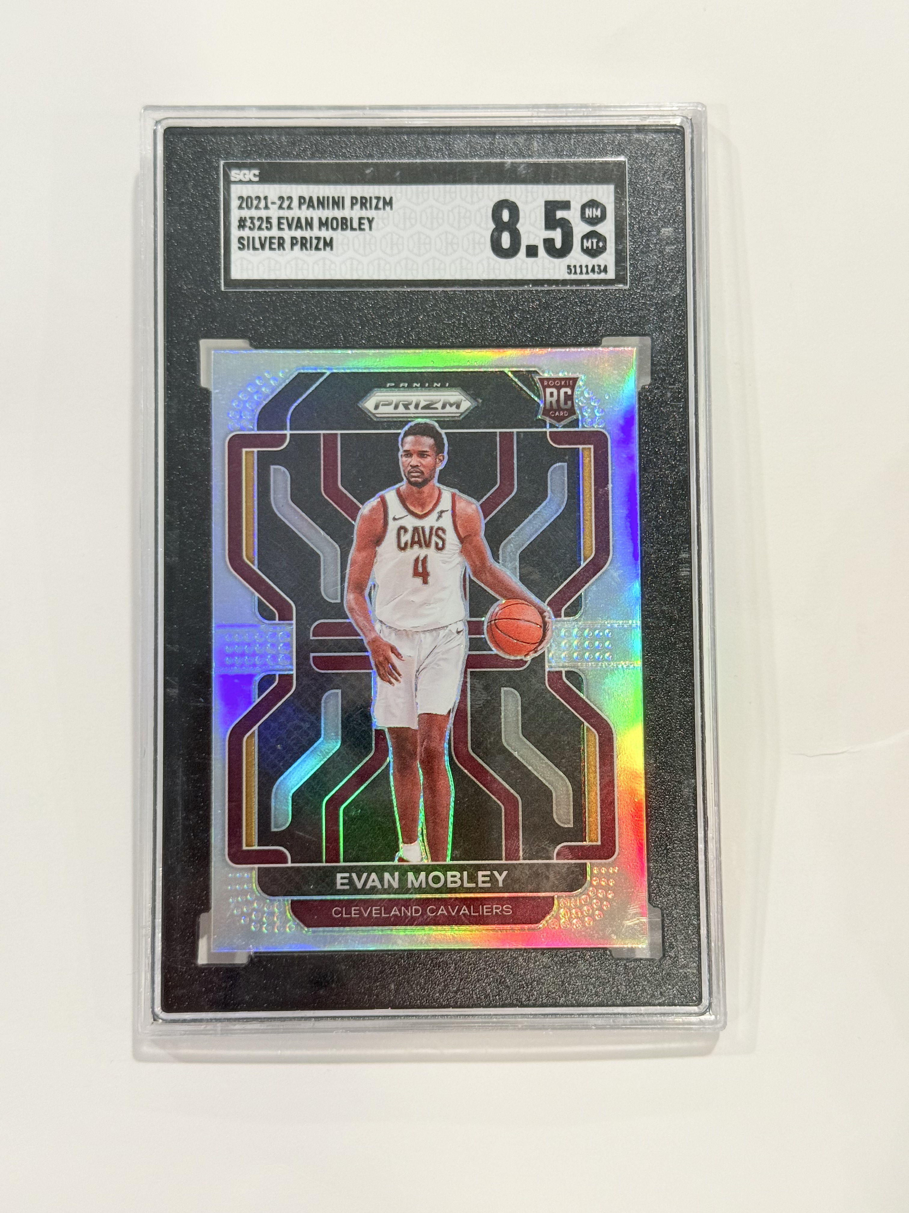 2021-22 Panini Prizm Evan Mobley RC 骑士 莫布里 莫布利 新秀pz 银折 SGC8.5 全明星DPOY 米切尔加兰携手冲击总冠军 坎宁安格林巴恩斯萨格斯同届 非签字