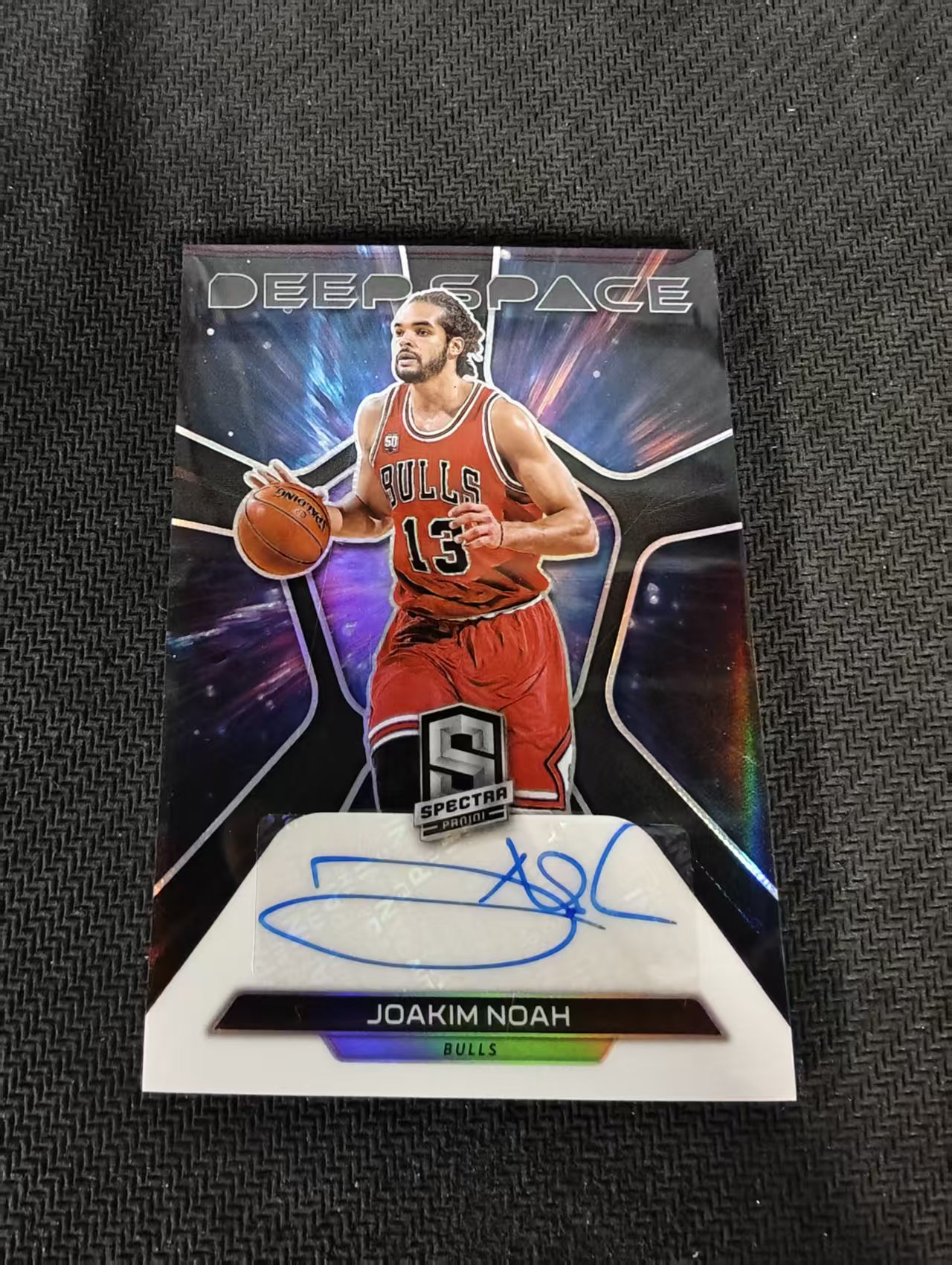 【汽水拍卖】2022-23 Panini Spectra Joakim Noah 光谱 乔金 诺阿 /99编 深空签 银折 签字 公牛 瑕疵如图