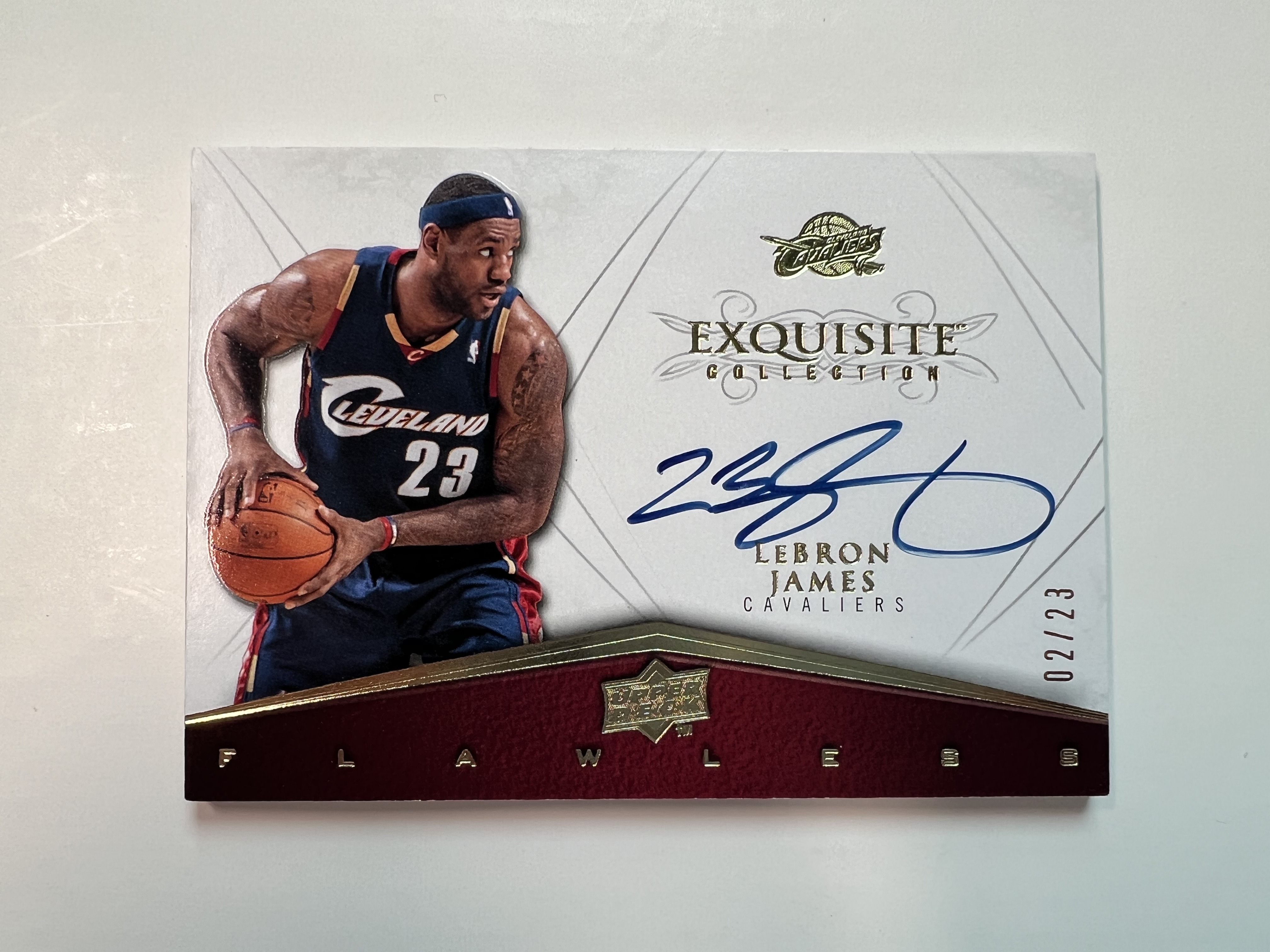 2008-09 Upper Deck Exquisite Collection LeBron James 勒布朗 詹姆斯 UD顶级手提木盒系列 签字 卡签 23编 背号编 顶级hit卡 金色队徽