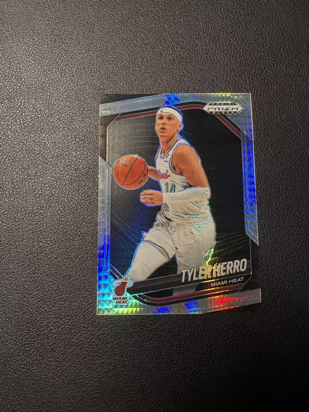2024-25 Panini prizm black Tyler Herro 泰勒 希罗 hyper折 折射 微瑕 卡品如图 专收必备 N1
