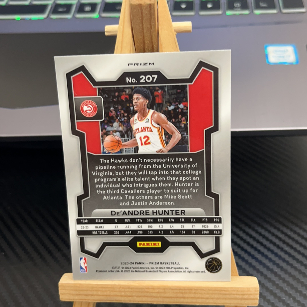 2023-24 Panini Prizm De'Andre Hunter 德安德烈 亨特 老鹰 银折 折射 prizm系列 pz 卡品如图 凑图必备 值得收藏!免费代卖!