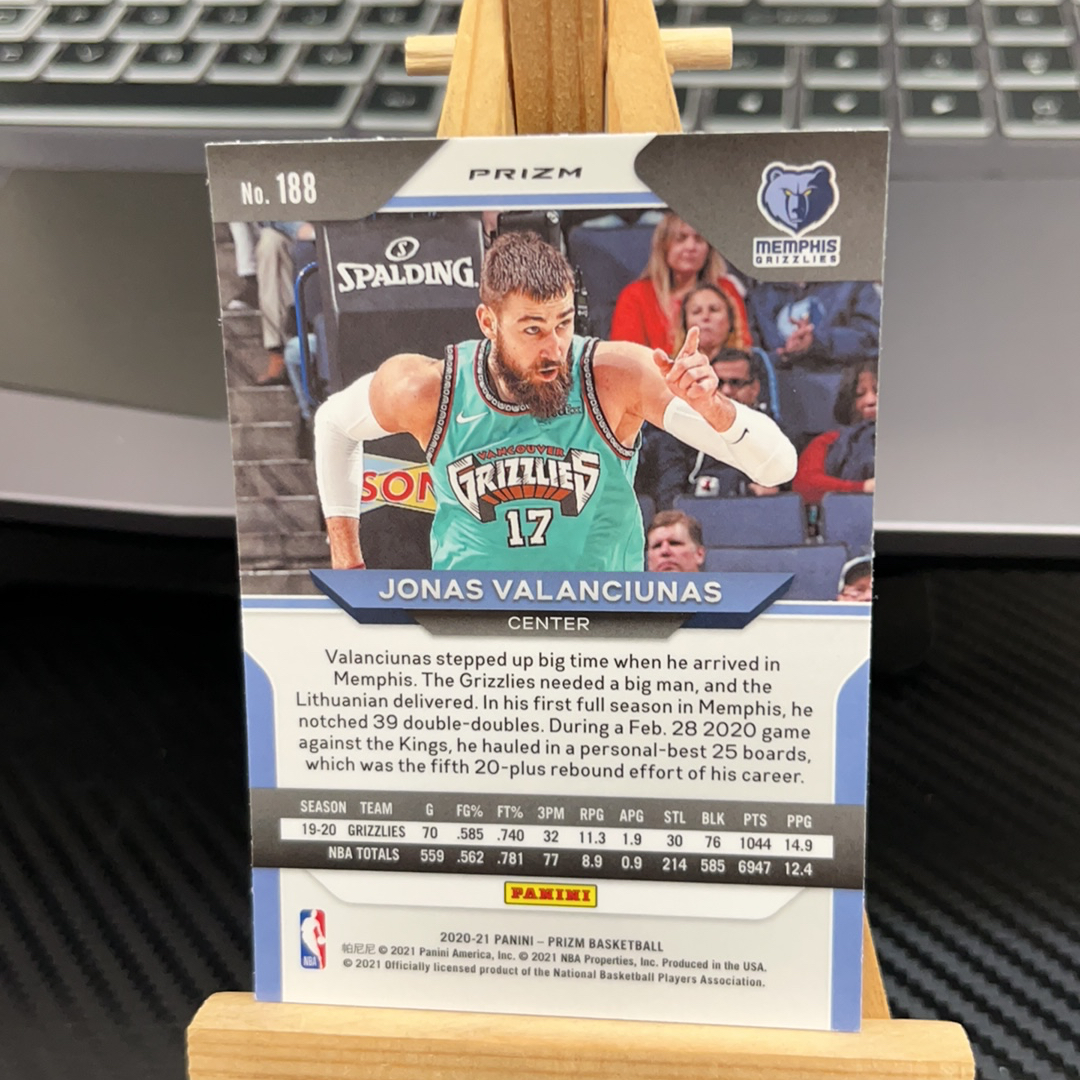 2020-21 Panini Prizm Jonas Valanciunas 瓦兰 丘纳斯 灰熊 三色折 折射 prizm系列 pz 卡品如图 瑕疵看图 看图 看图 !凑图必备 值得收藏.