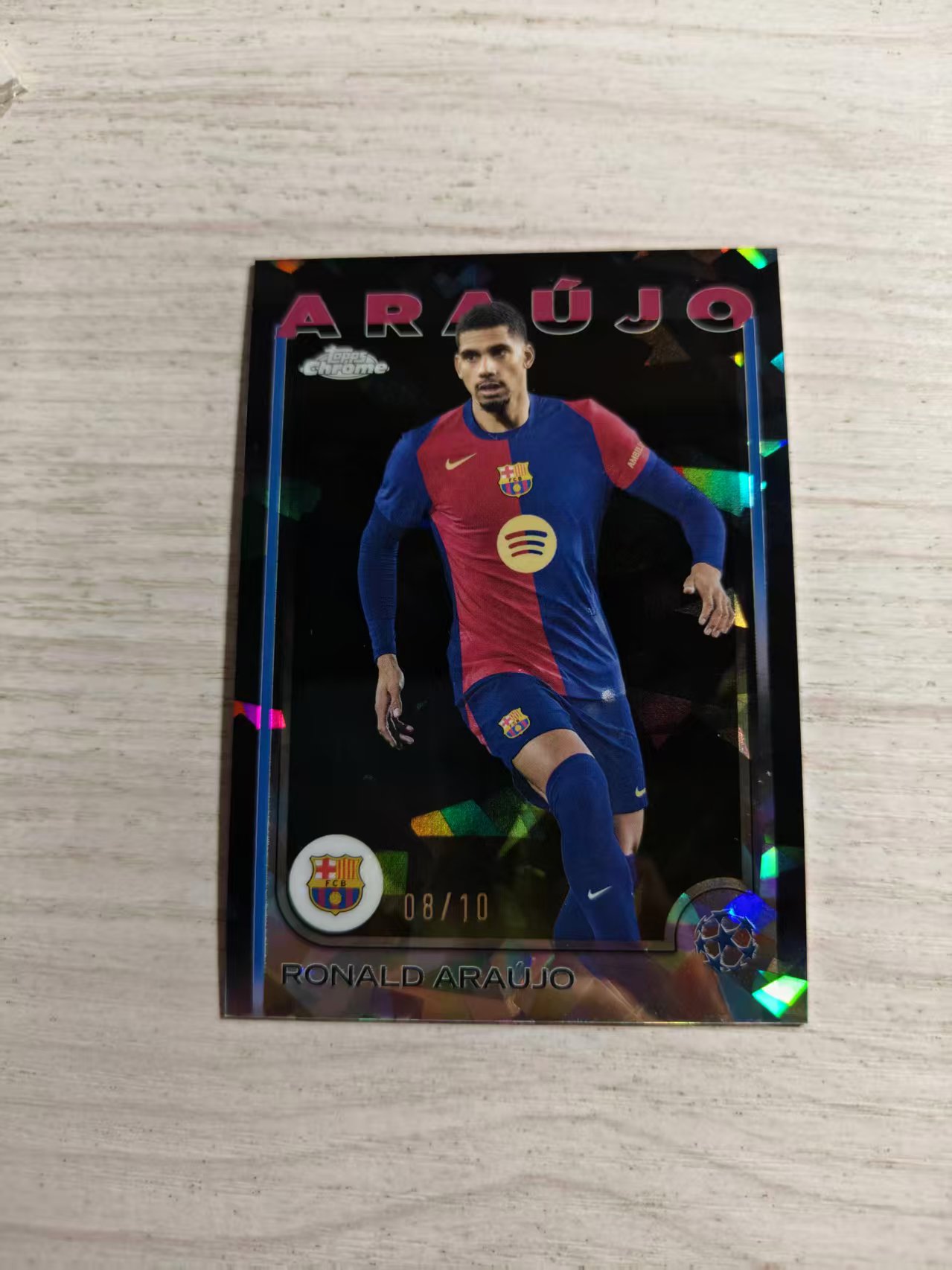 2025 Topps Chrome Ronald Araujo 【西北拍卖】topps欧冠蓝宝石 阿劳霍 08/10编黑碎冰折 黑宝石 巴萨 巴塞罗那 乌拉圭 行