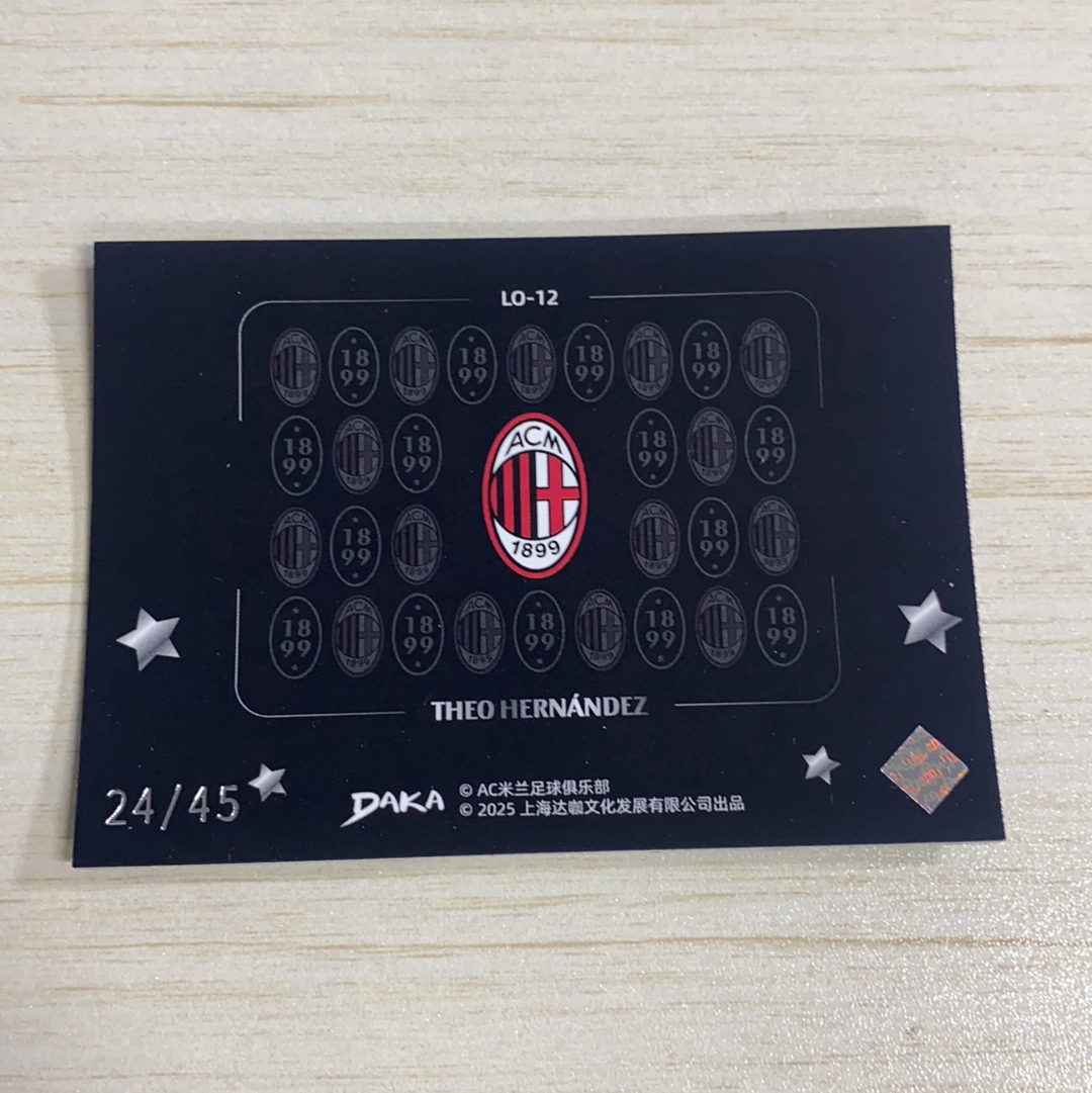【小牛代拍】2025 DAKA AC米兰队盒 Theo Hernandez 达咖 AC米兰队盒 法国 特奥 埃尔南德斯 45编 银折 米兰幸符特卡 老虎机特卡 卡品如图 收藏必备(威哥)