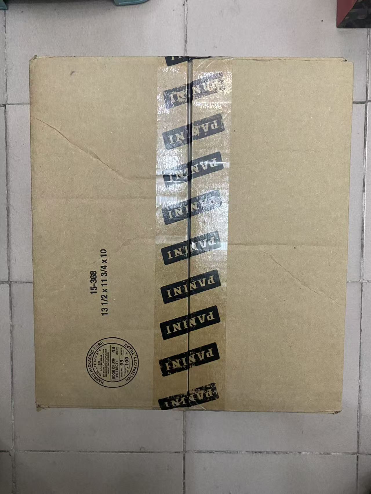 【扒卡拍卖 拍前请看描述】2026 Panini Prizm World Cup 世界杯PZ Hobby 单箱 寻找梅西C罗亚马尔姆巴佩登贝莱奥利塞贝林厄姆莫拉等好人新秀带编折射大比例签字! 箱况如图 到付发出! 箱箱0927BK02