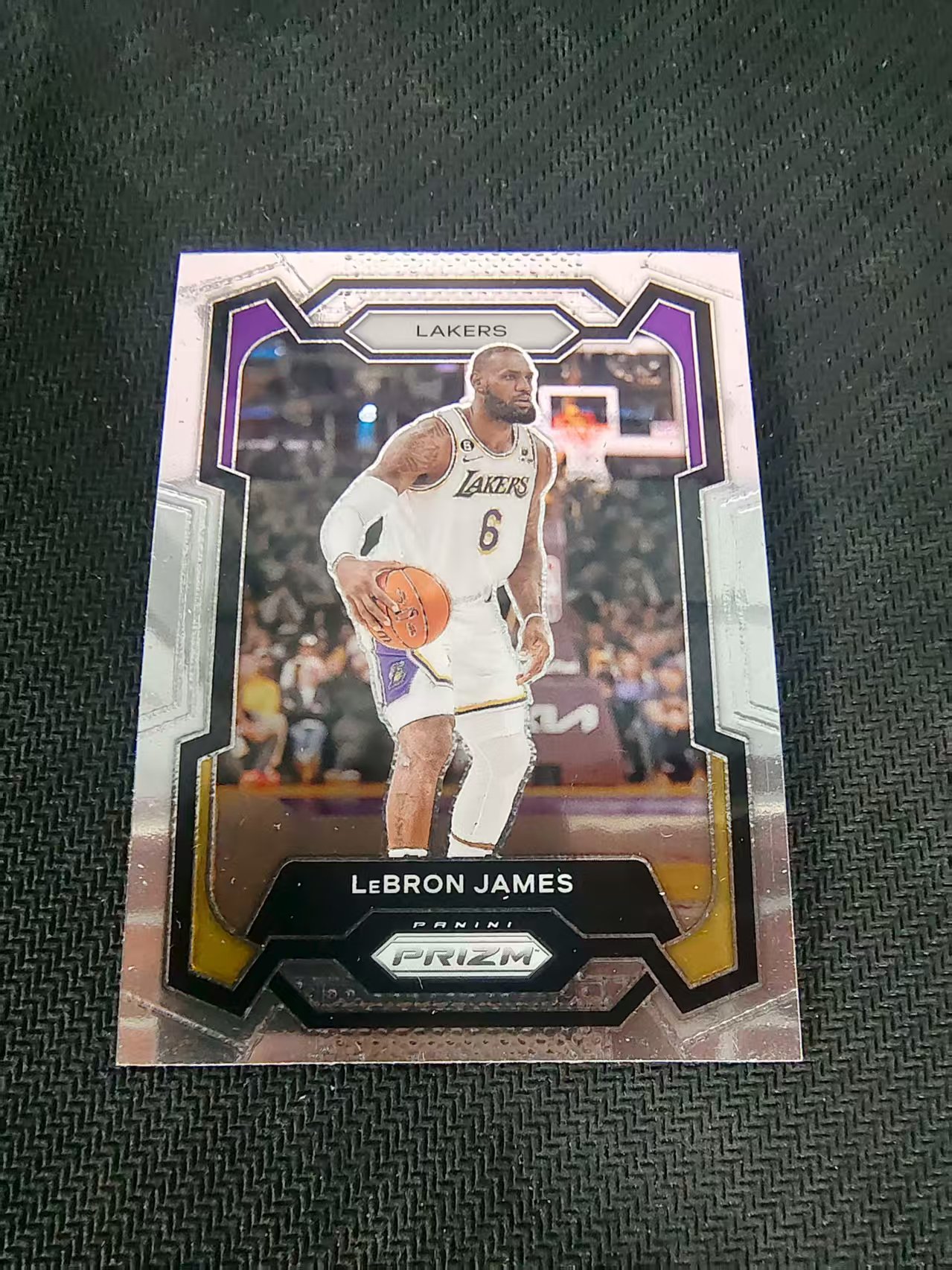 【可合并,不累计】2023-24 Panini Prizm LeBron James 勒布朗 詹姆斯 小皇帝 湖人 PZ 划痕 边角微瑕 #63