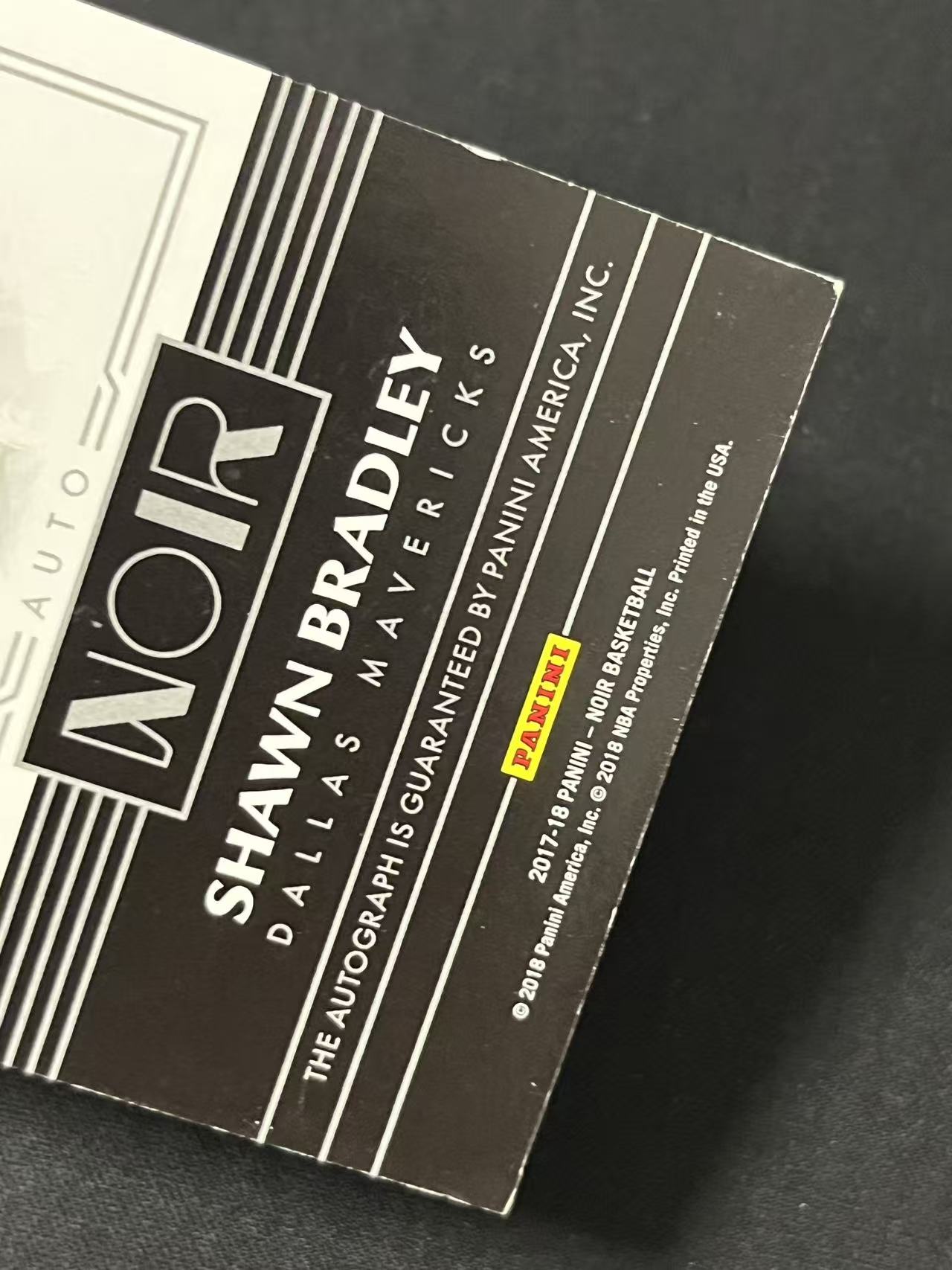 2017-18 白羊代卖 Panini Noir Shawn Bradley 诺尔 肖恩 布拉德利 99编 卡签 签字 独行侠 卡品如图 「教主13」