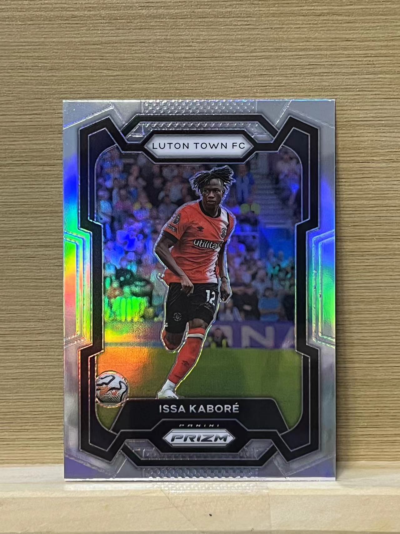 2023-24 Panini Prizm Issa Kabore 卡博雷 卢顿 英超 pz 银折 卡品如图 收藏凑套必备 A44