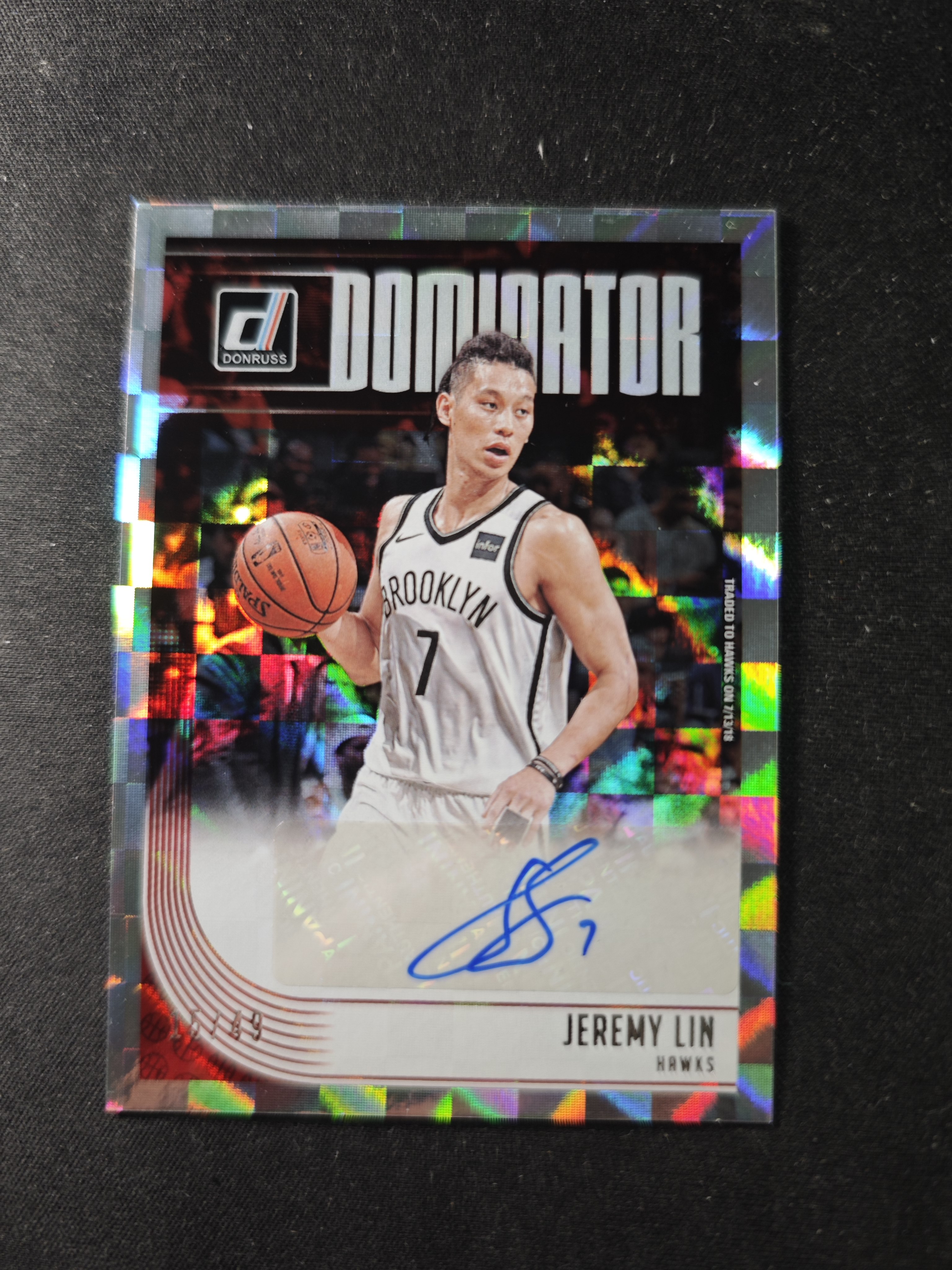 【蛤蟆特卖】SHI 林书豪 林疯狂 华人之光 2018-19 PANINI DONRUSS 杜蕾斯系列 稀有签字 限量49编 银色格子折射 超级漂亮 边角微瑕 卡品如图 专收必备!